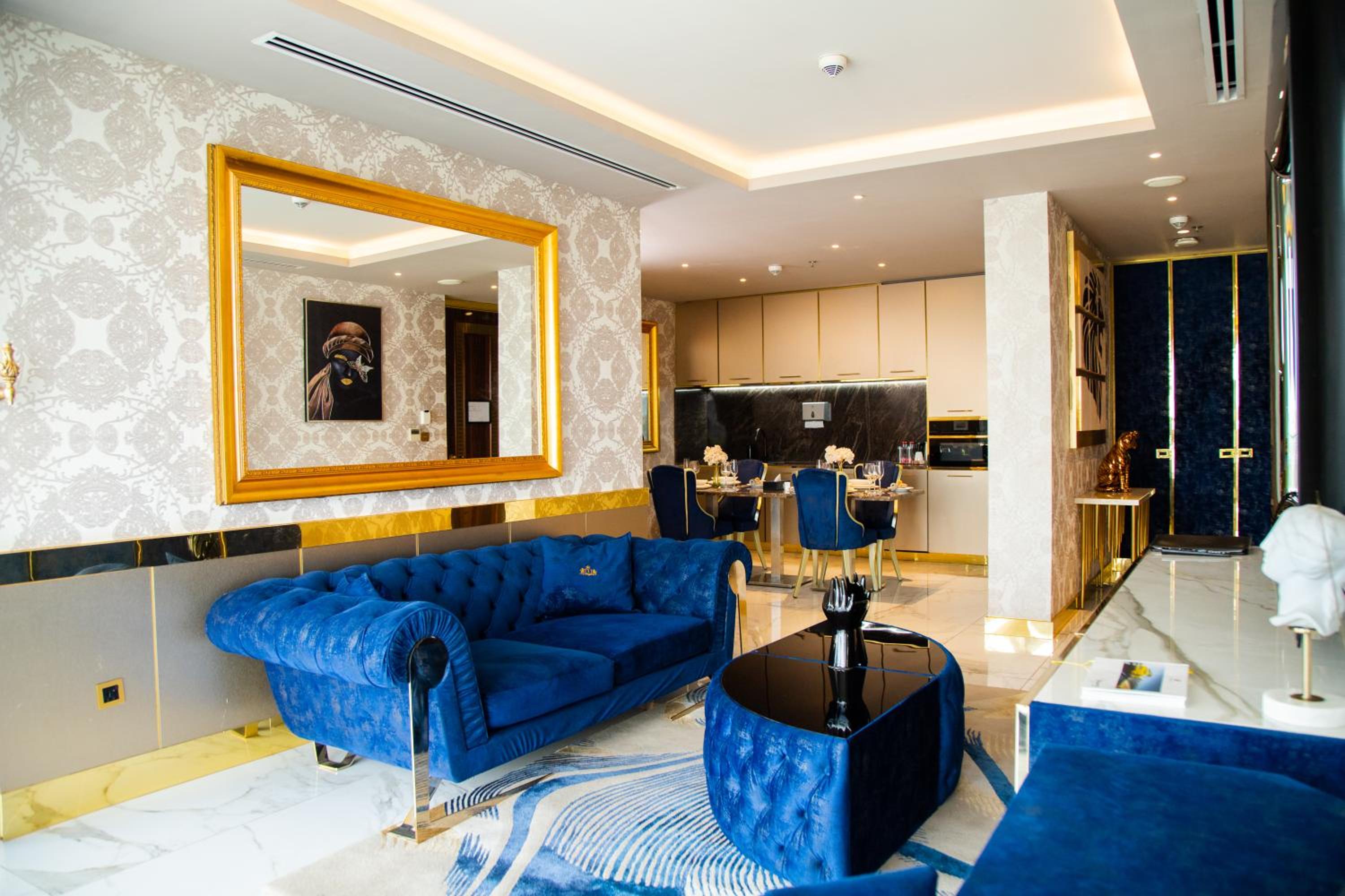 King Suite - Photo 17