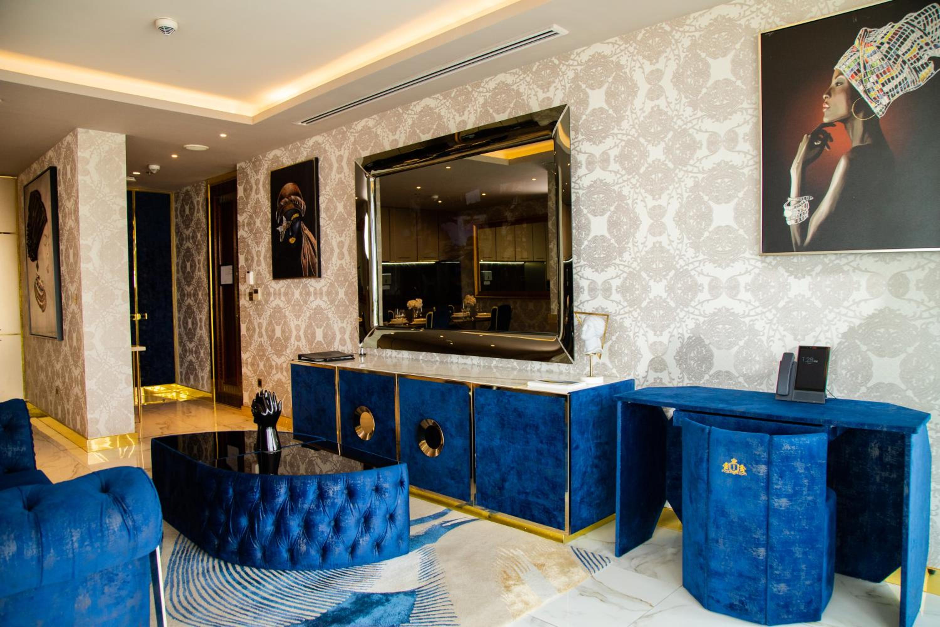 King Suite - Photo 10