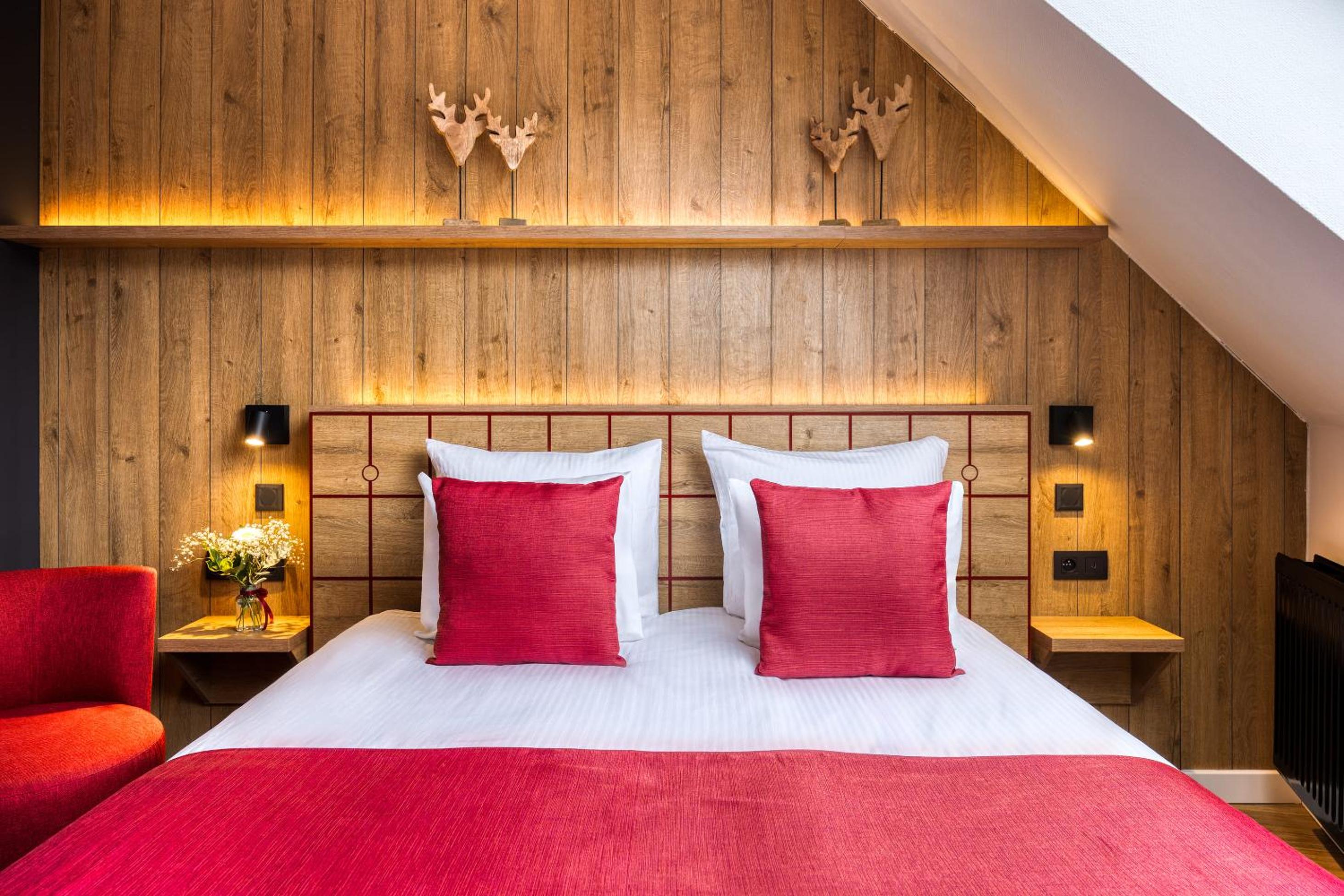 Deluxe Double or Twin Room