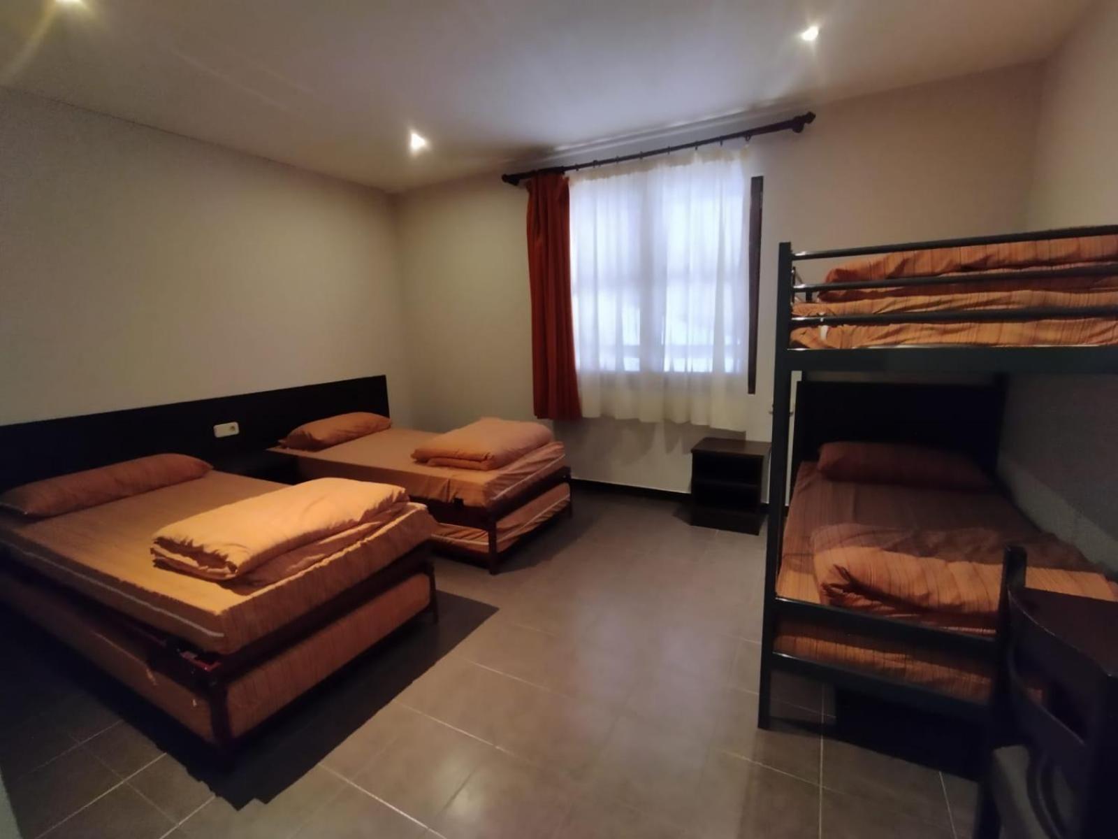 Quadruple Room with Bathroom