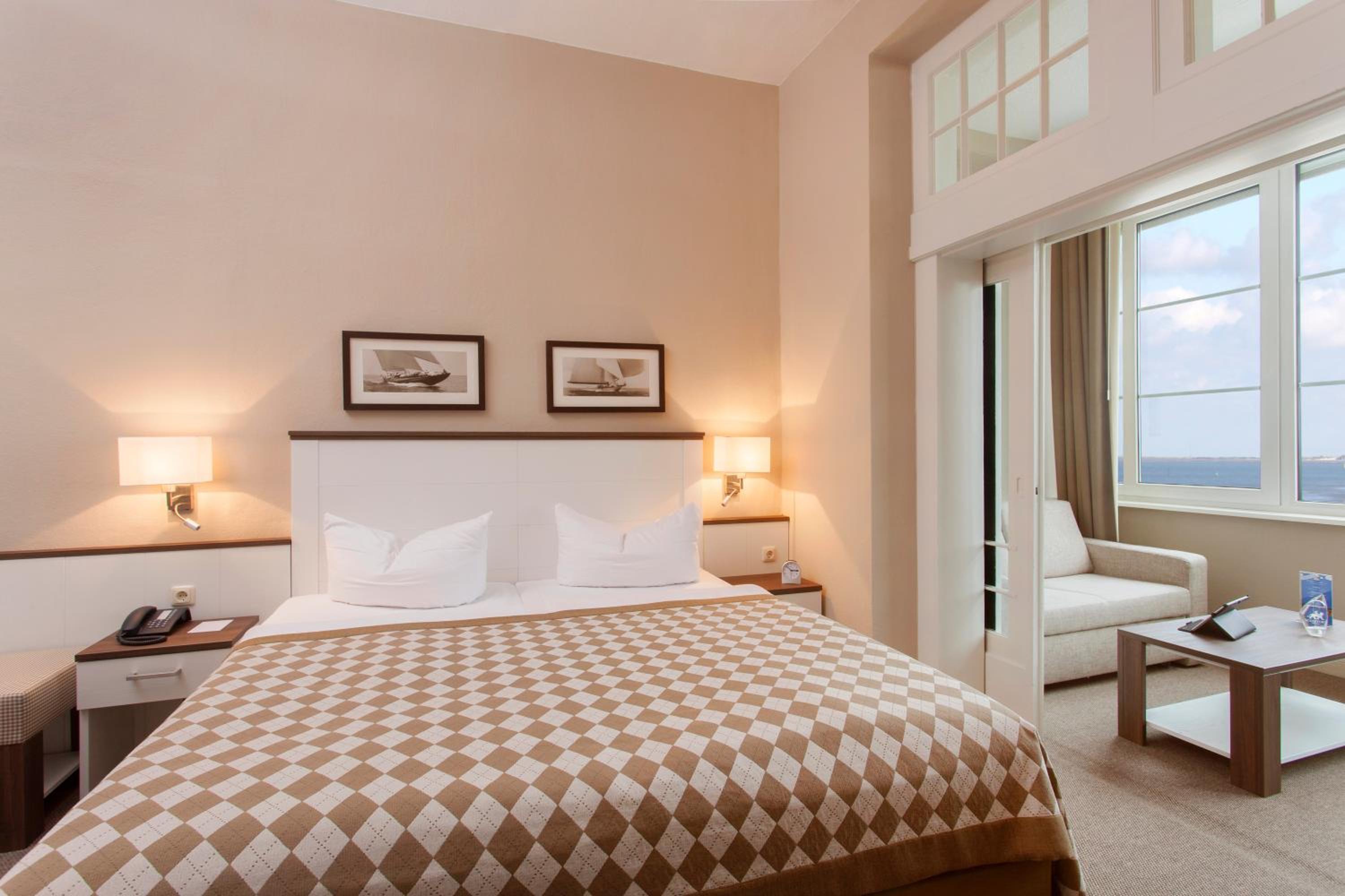 Double Room with Sea View - Photo 4