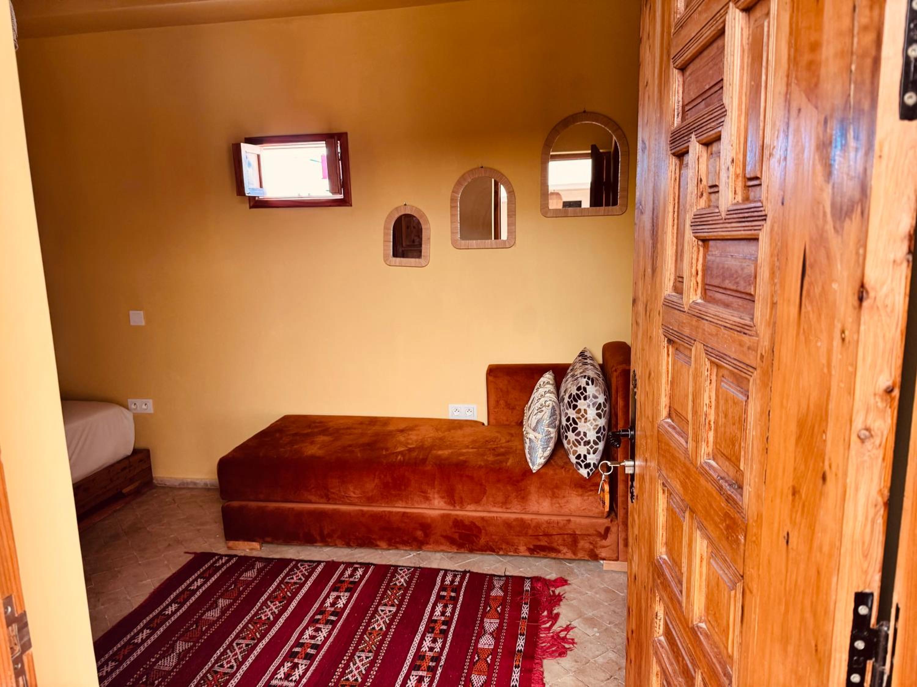 Family Room - Photo 8