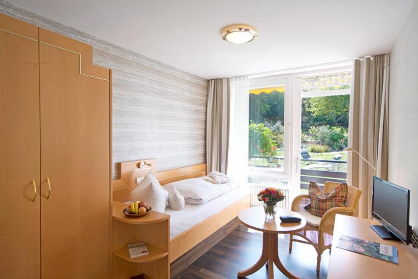 Single Room with Balcony photo 2