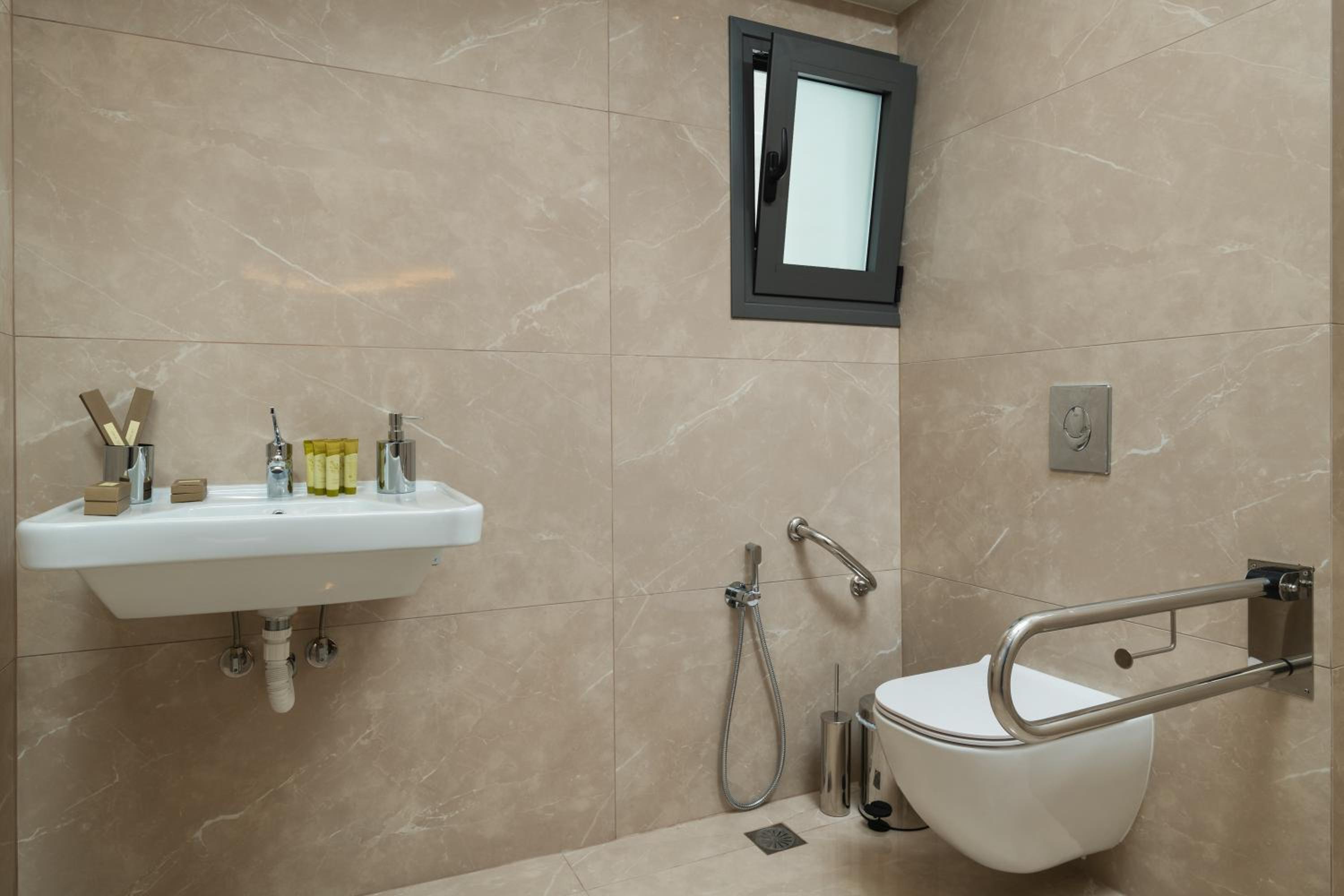 Classic Room – Disability Access photo 3