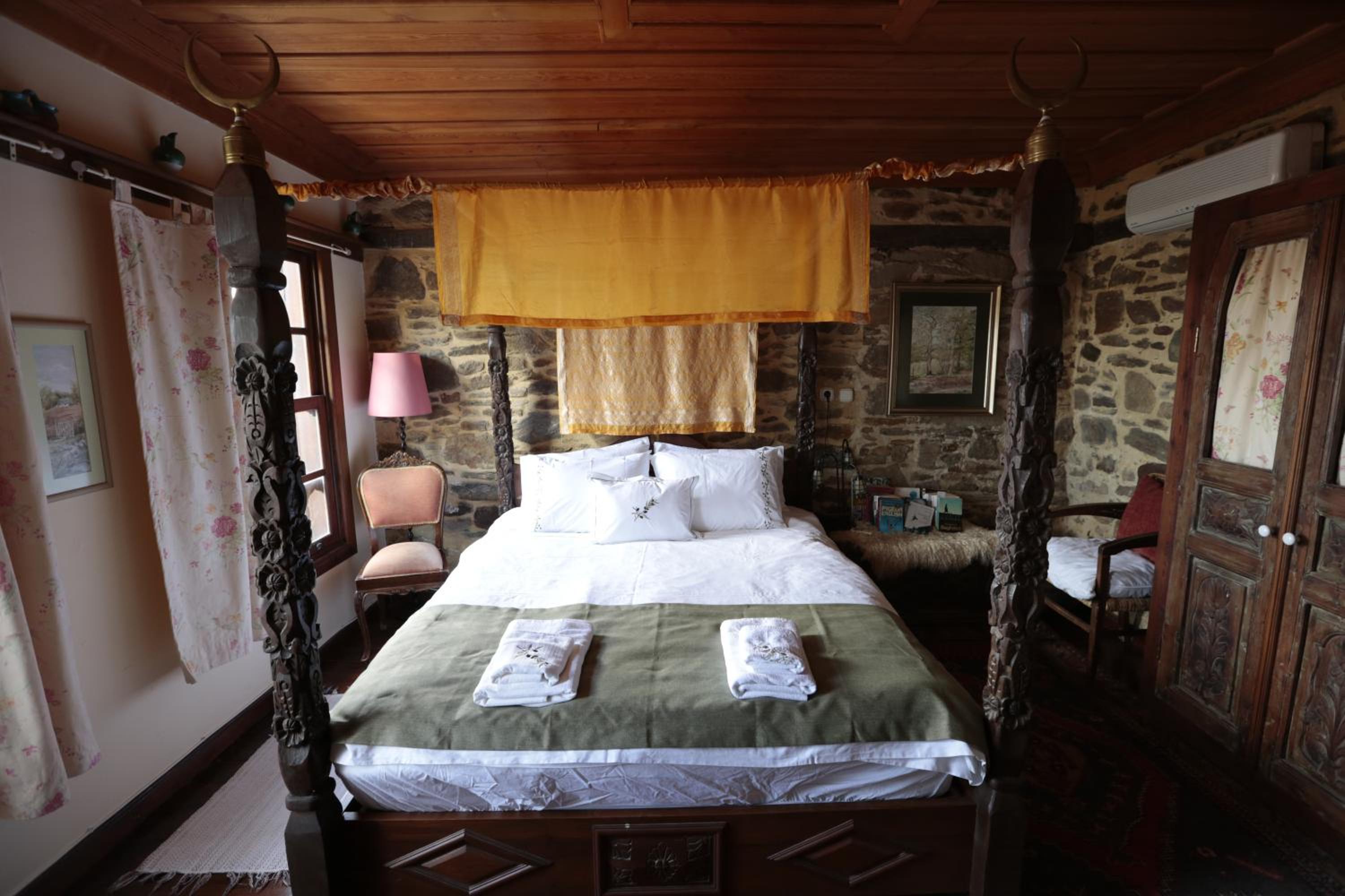 Two-Bedroom Olive Cottage with Village View photo 1