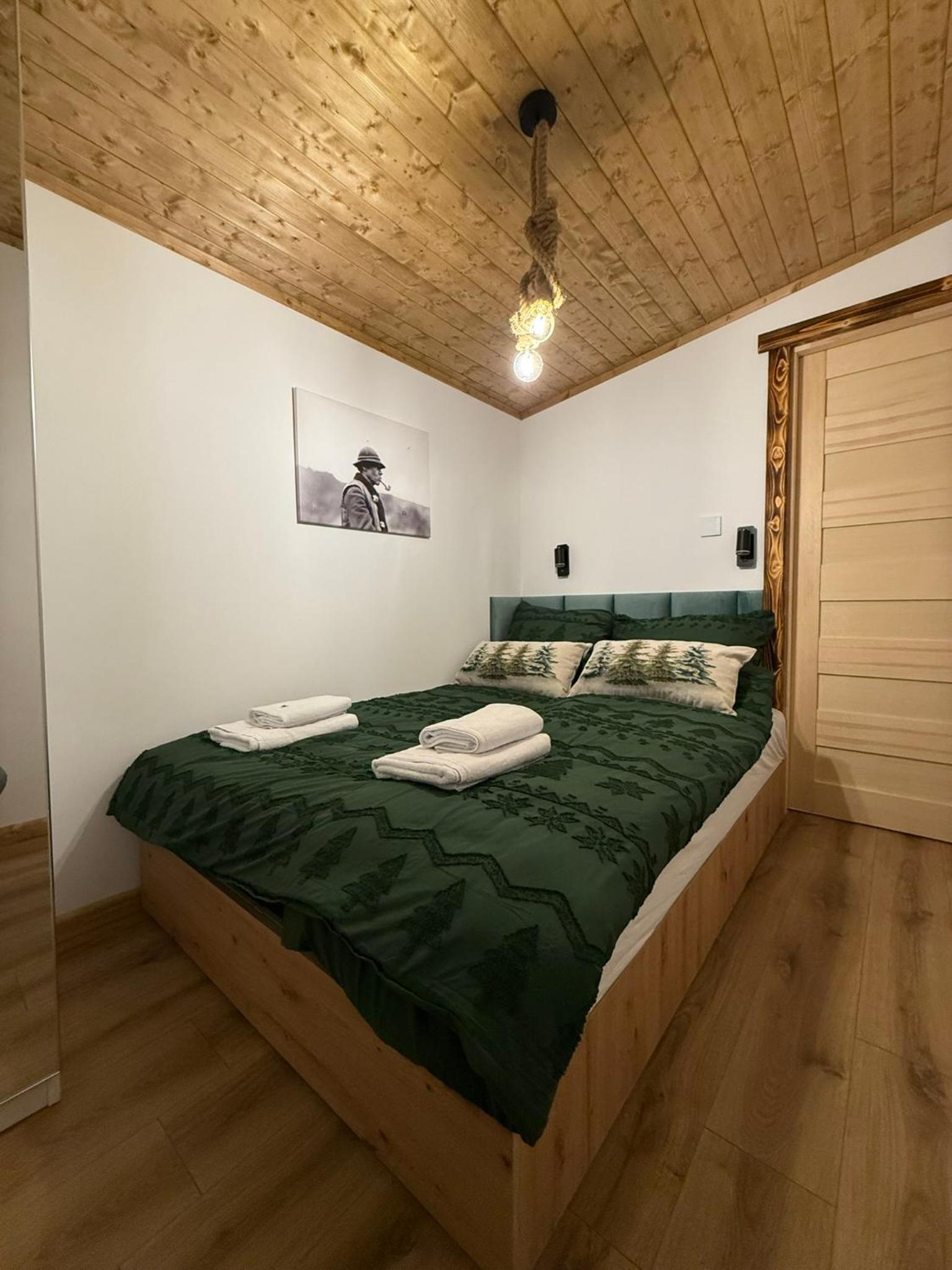 Two-Bedroom Apartment with Balcony photo 3
