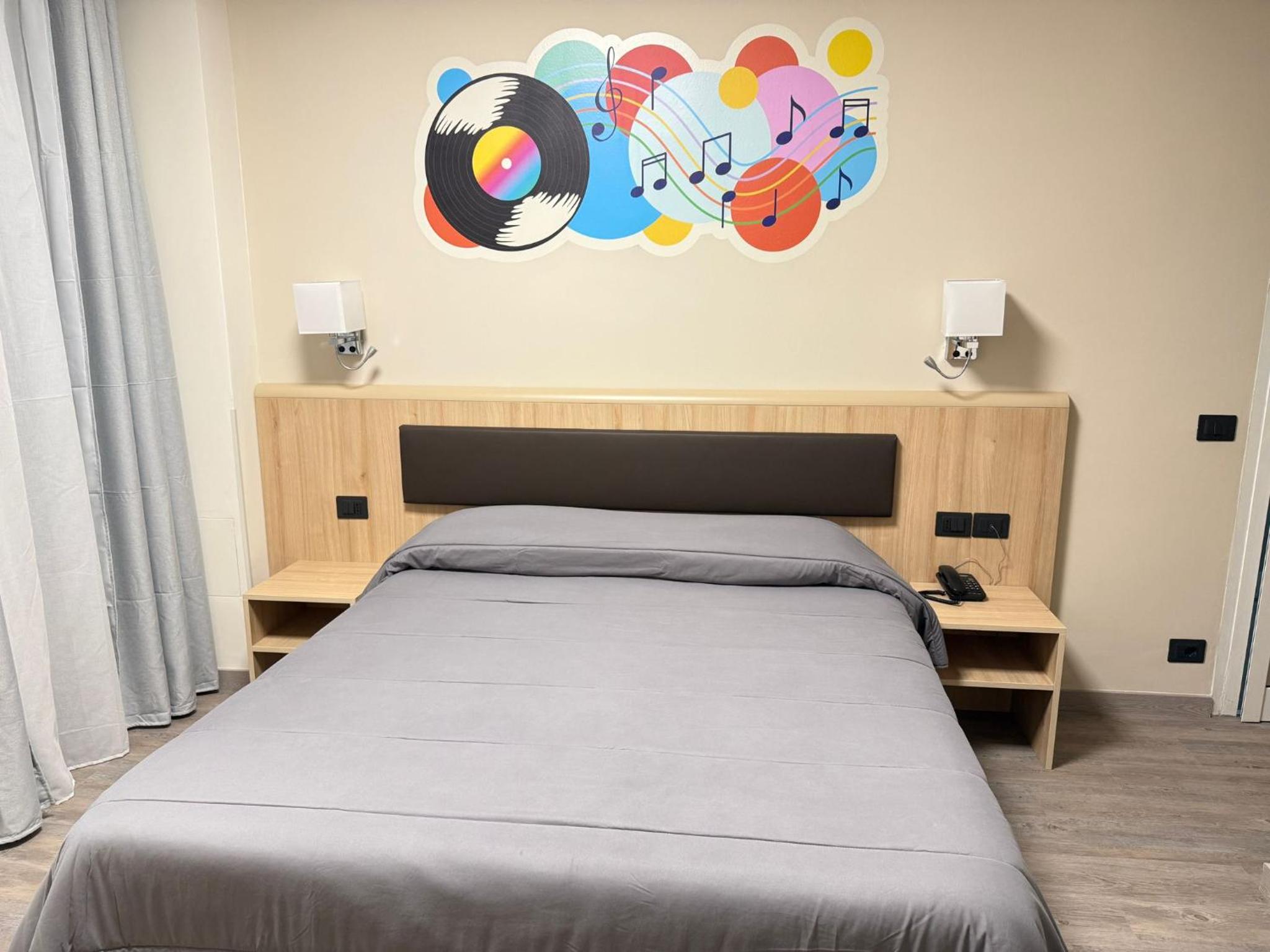Deluxe Room - Photo 1