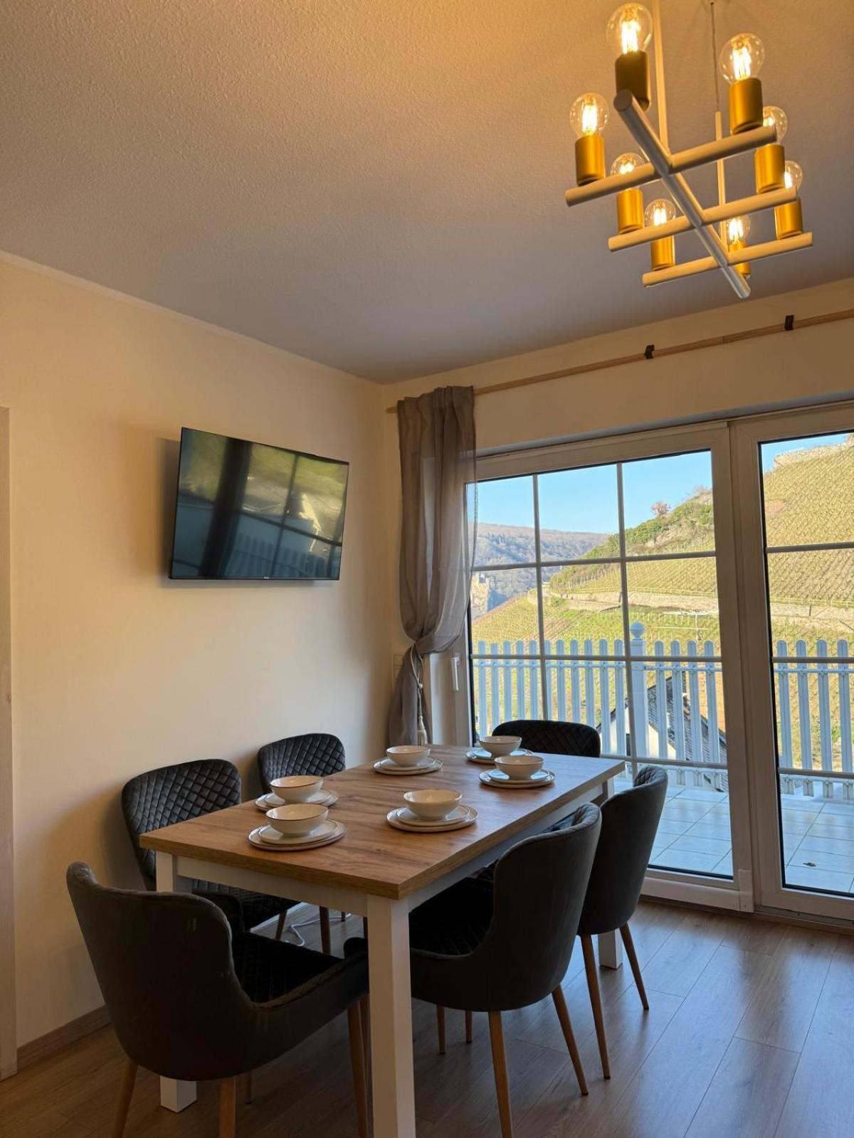 Apartment with View and Balcony - Photo 10