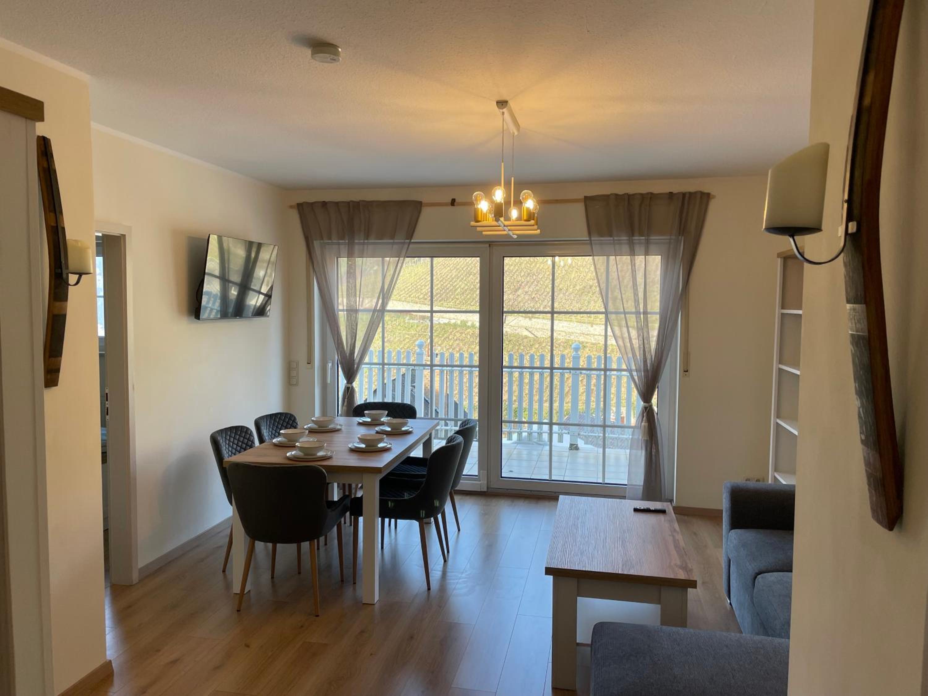 Apartment with View and Balcony - Photo 2