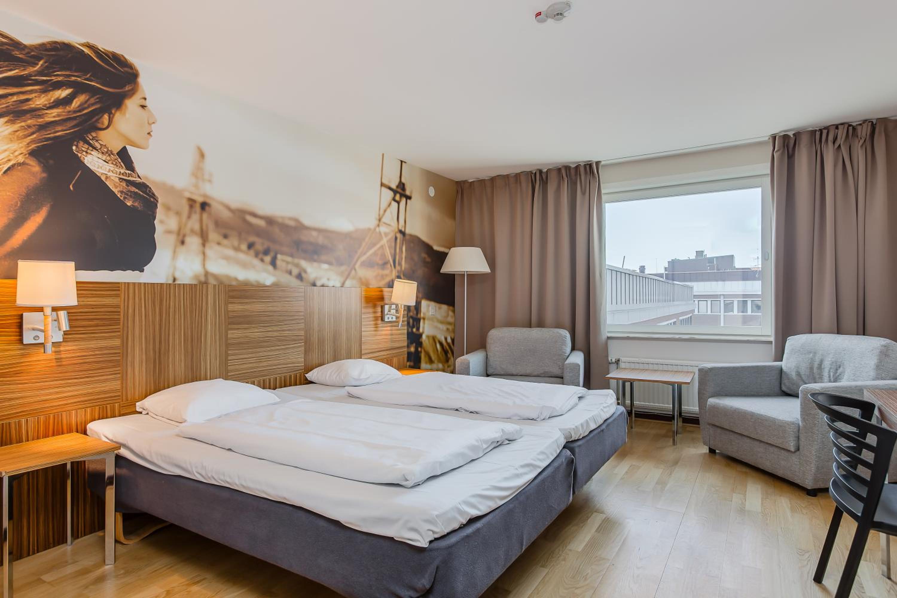Compact Twin Room - Photo 4