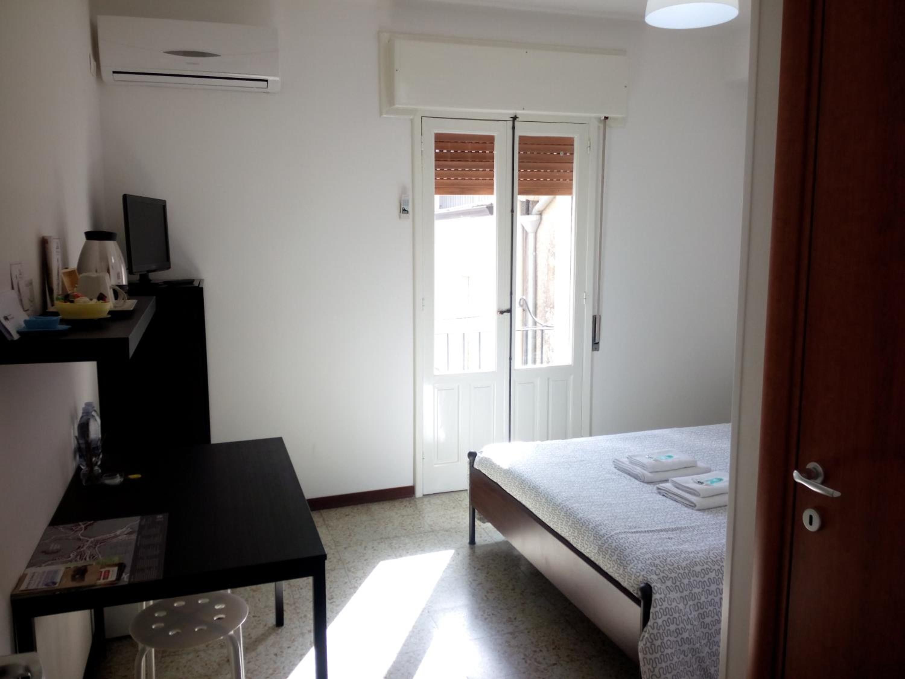 Double Room - Photo 19