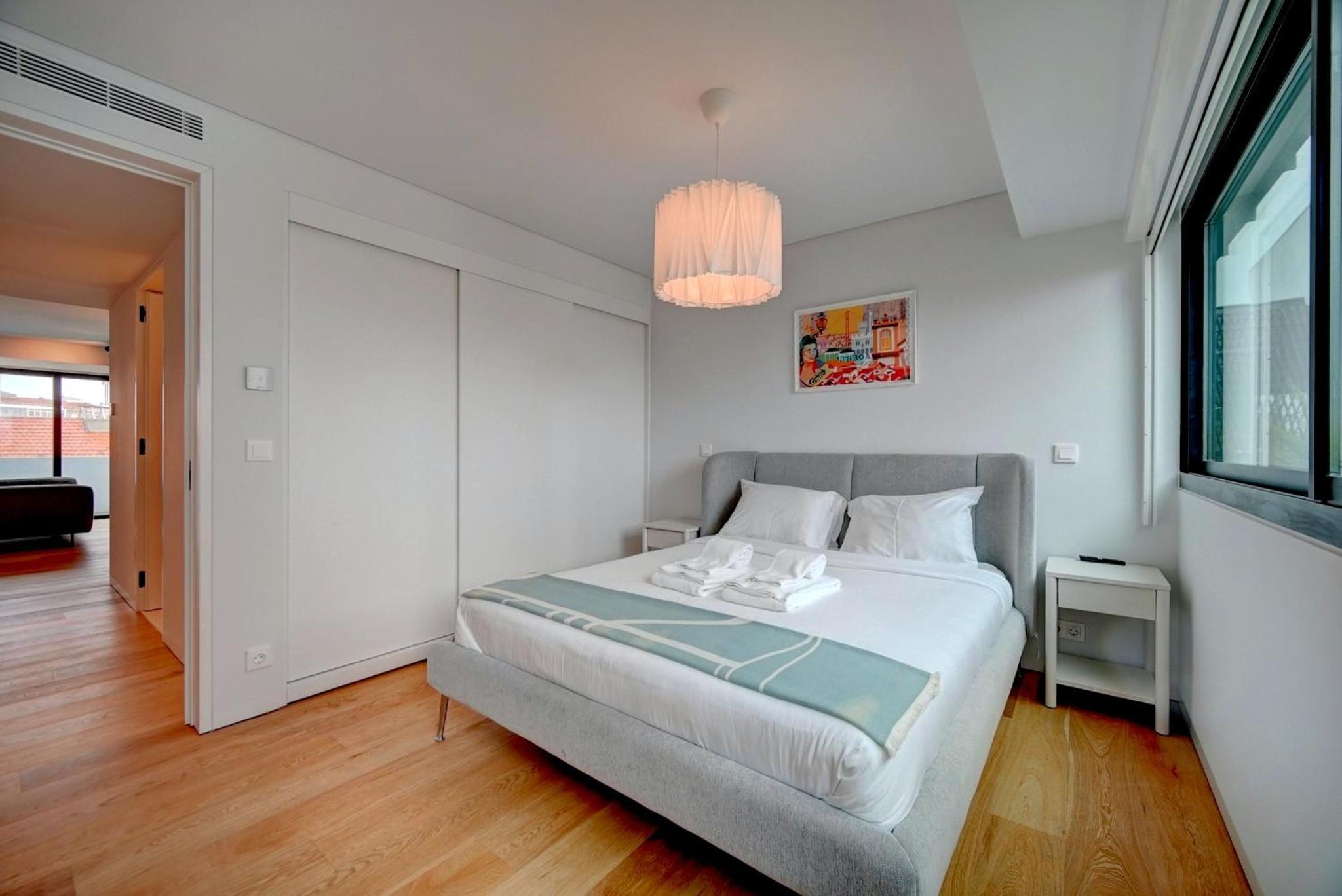 Two-Bedroom Apartment with Balcony photo 3