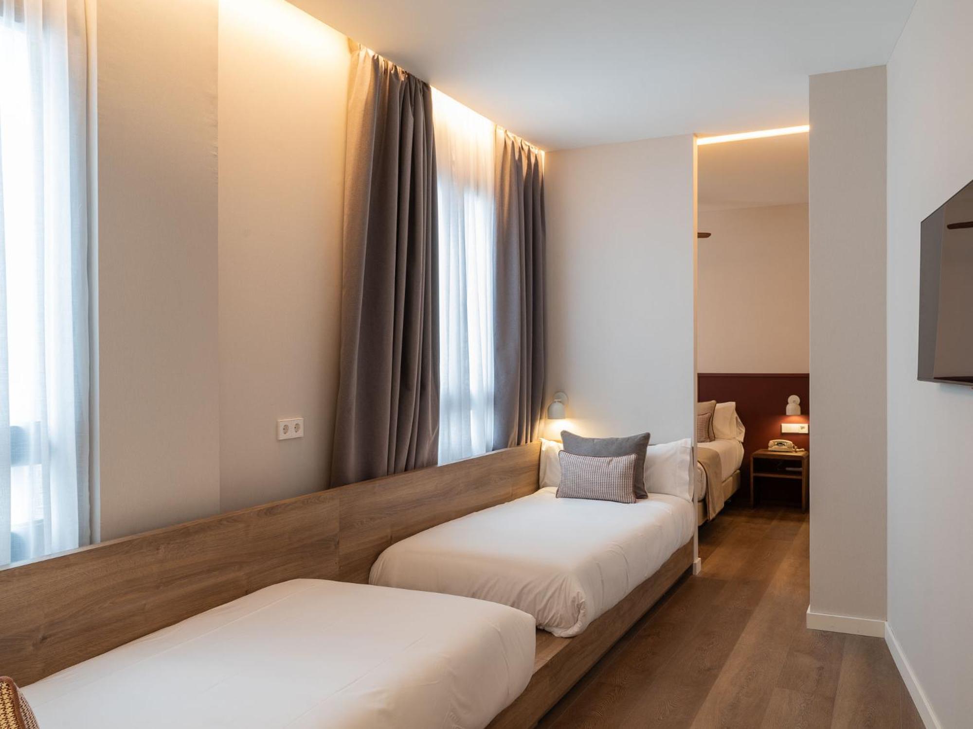Standard Quadruple Room Standard Quadruple Room