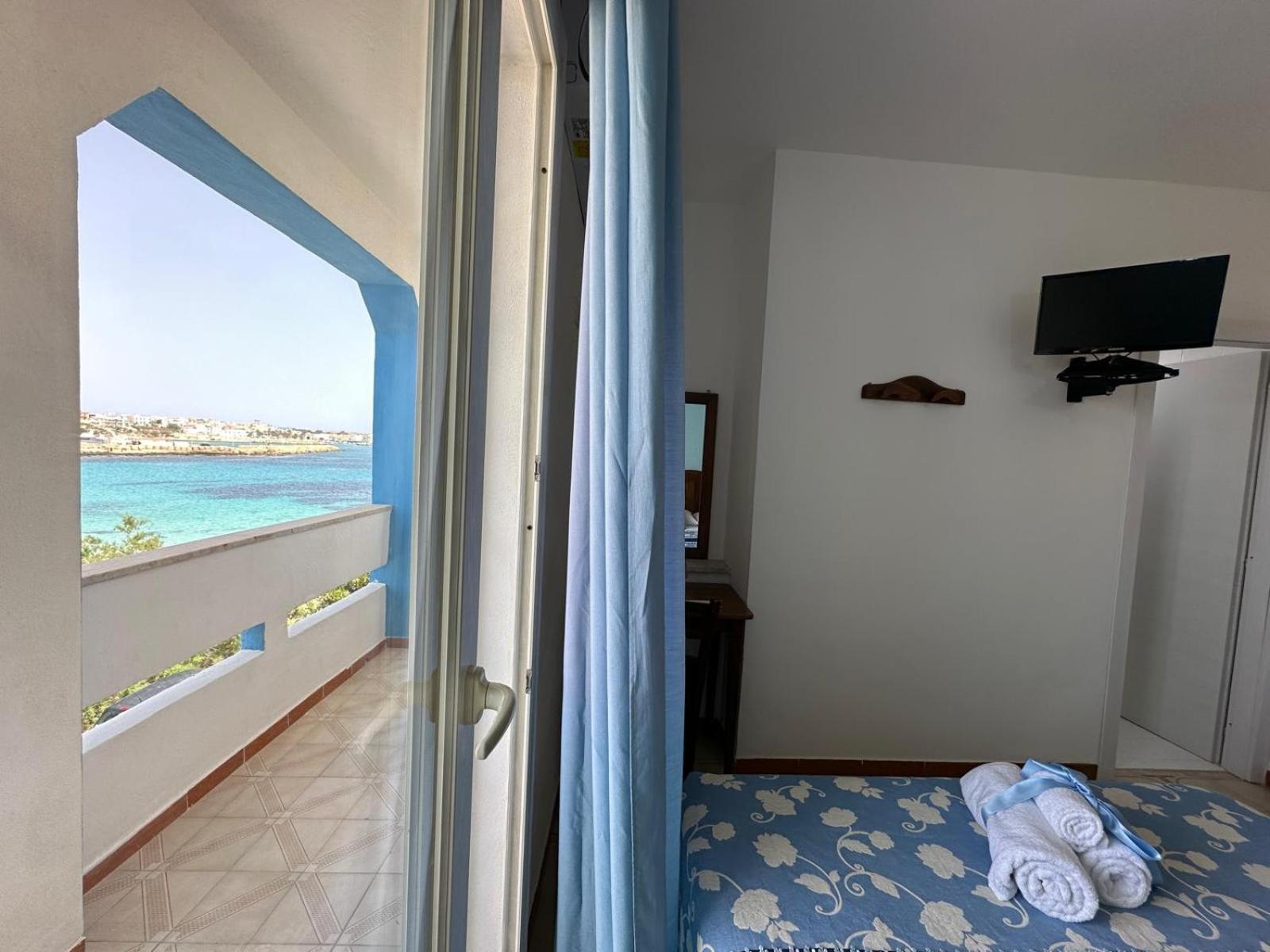 Deluxe Double Room with Sea View photo 1
