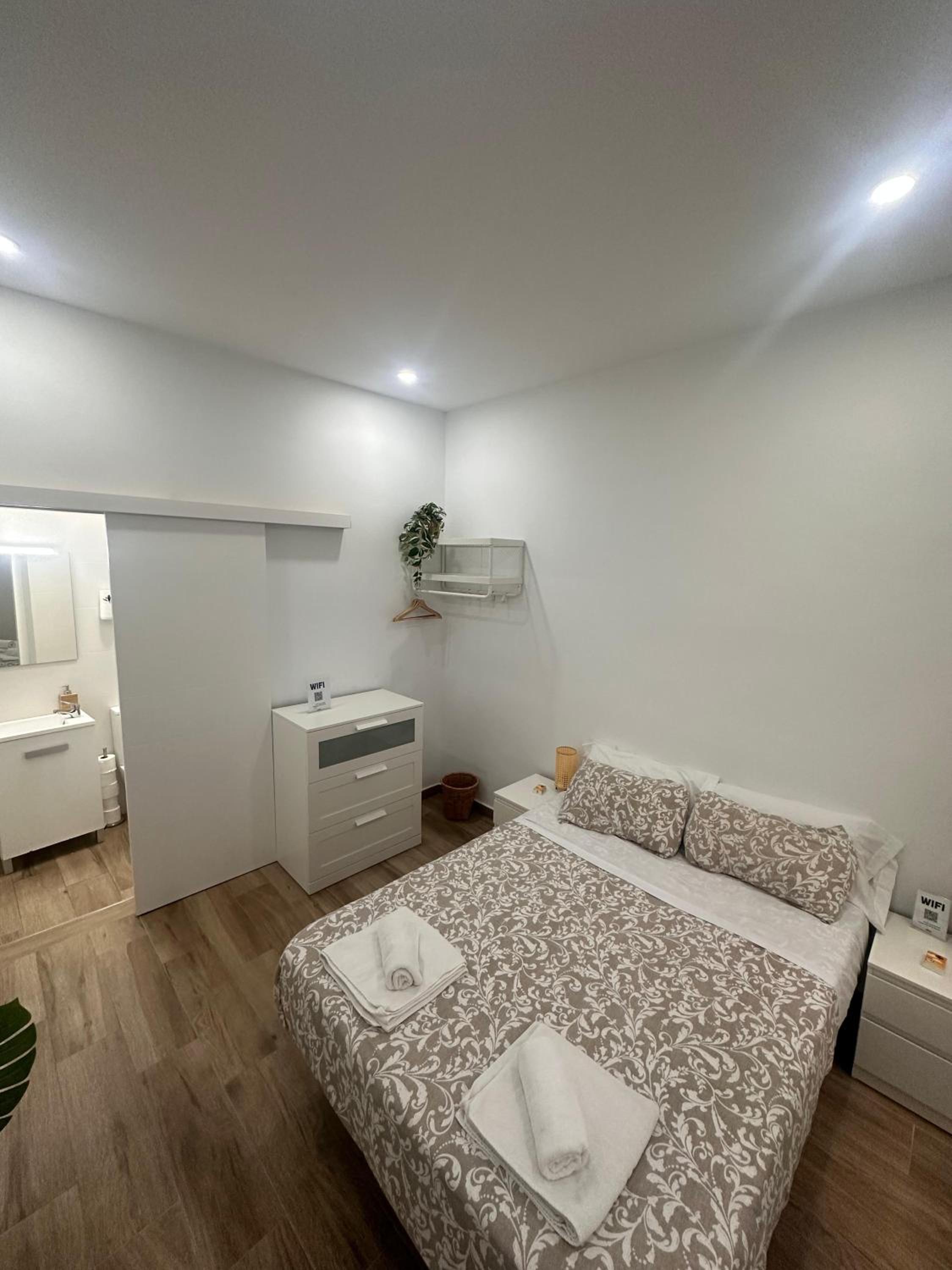 Double Room with Private Bathroom