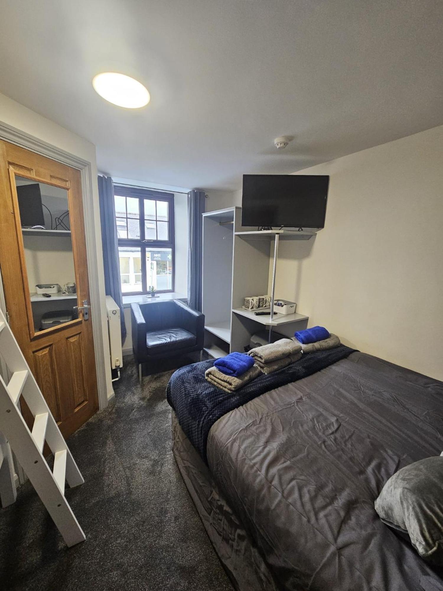 Small Twin Room photo 3