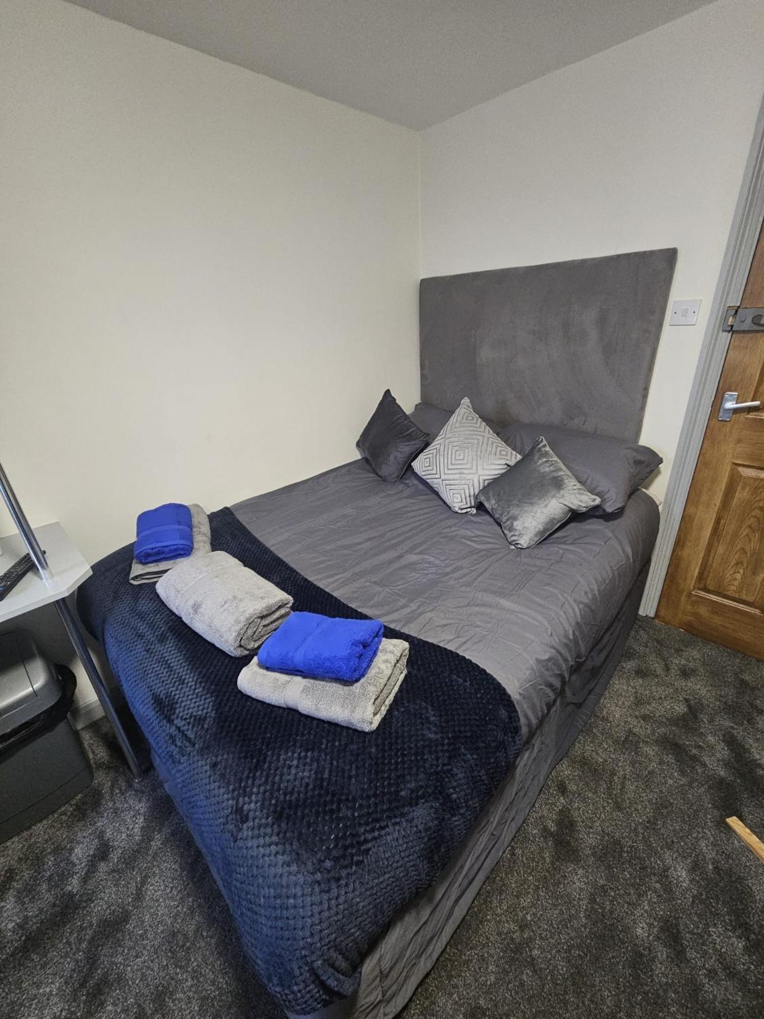 Small Twin Room photo 2