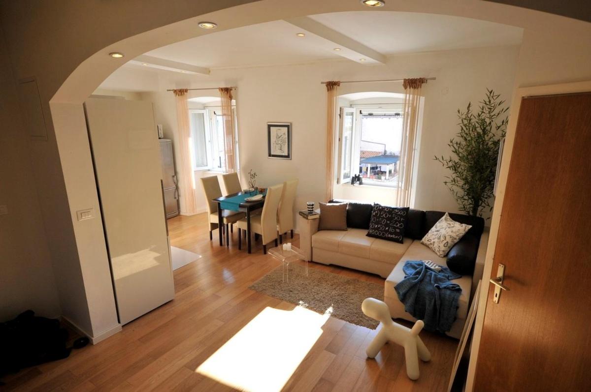 Apartment photo 1