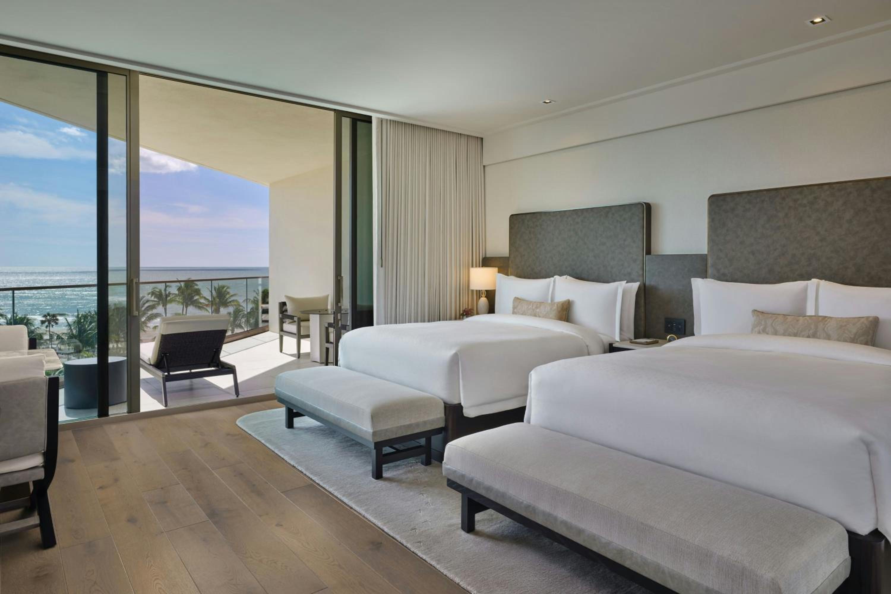 Grand Deluxe Queen Room with Two Queen Beds, Tub and Ocean View - Mobility Accessible