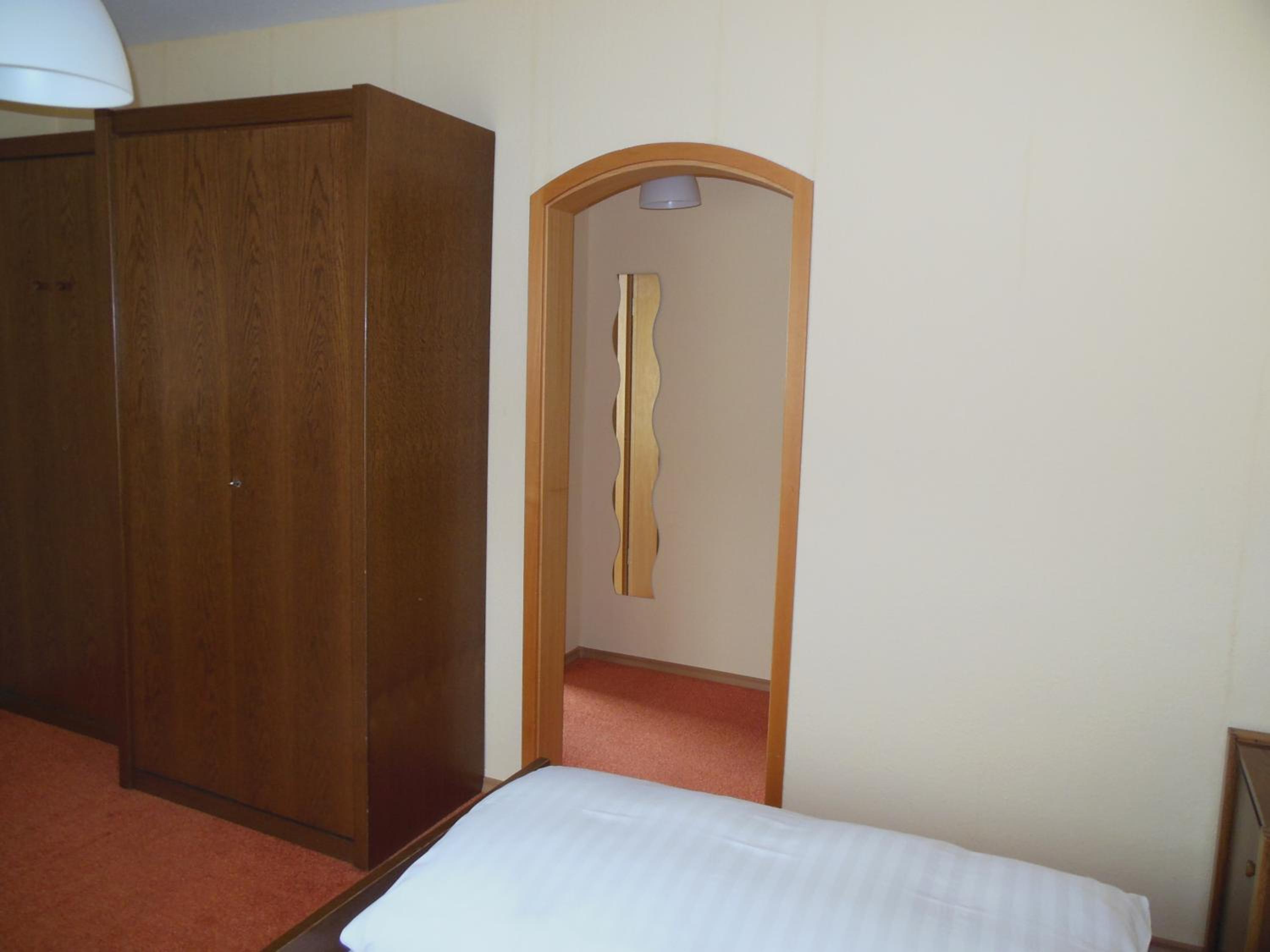 Double Room Street Side photo 1