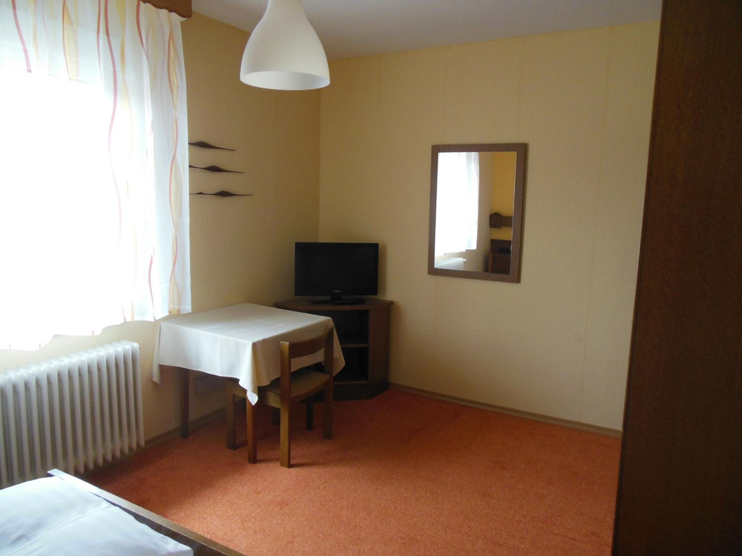 Double Room Street Side photo 3