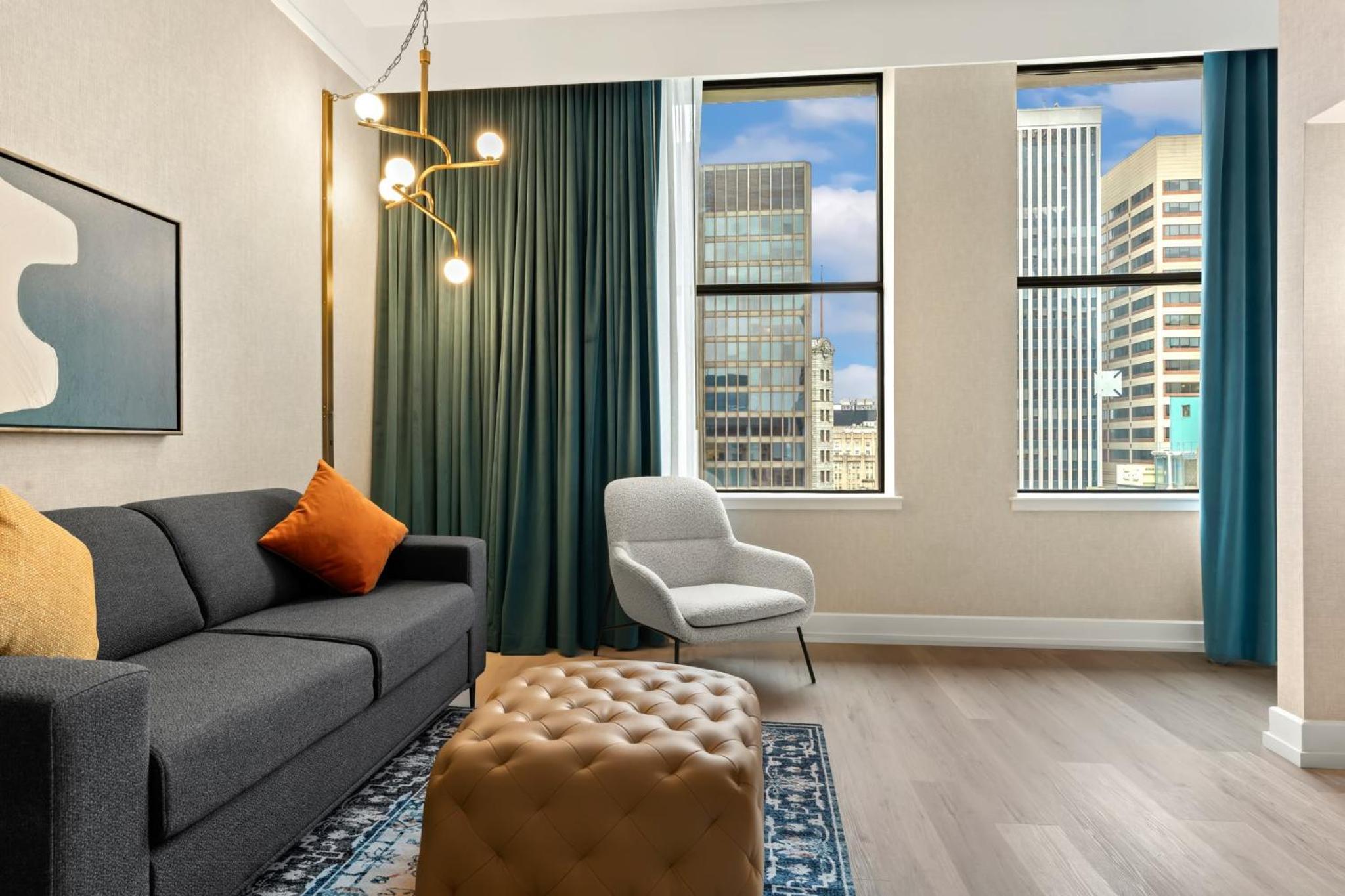 One-Bedroom King Suite - Photo 3