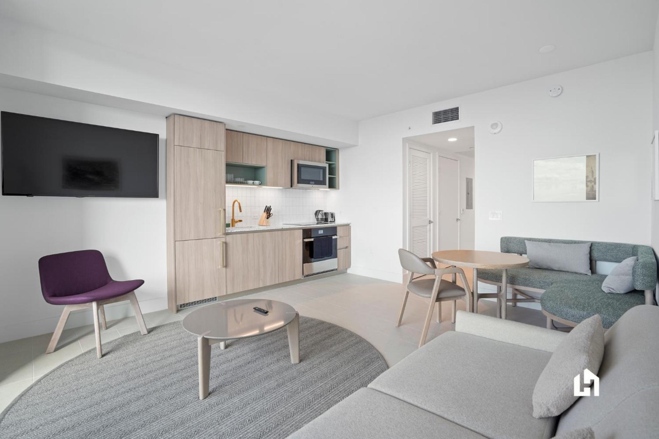 One-Bedroom Standard Apartment photo 1