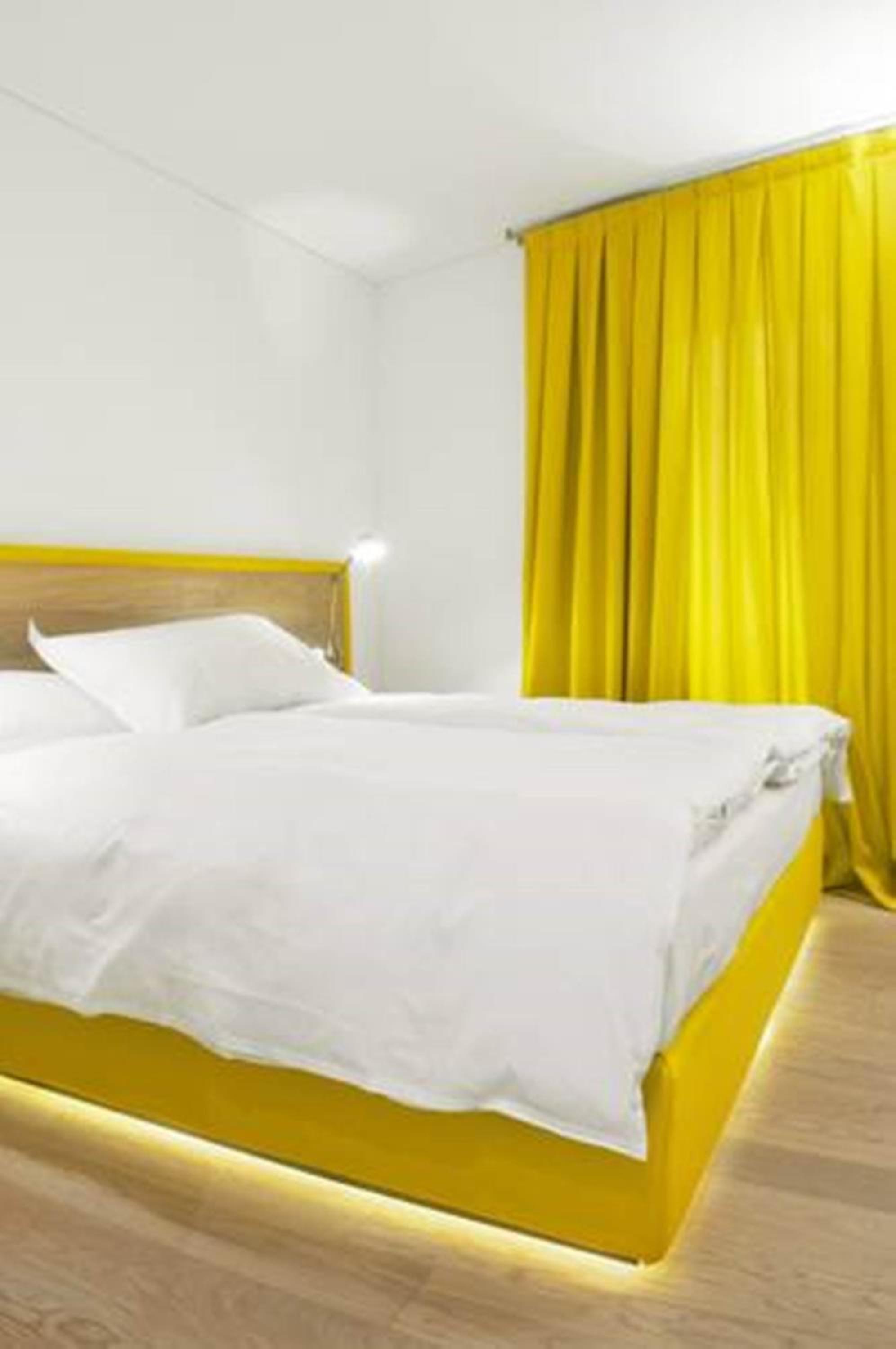 Deluxe Room - Photo 7