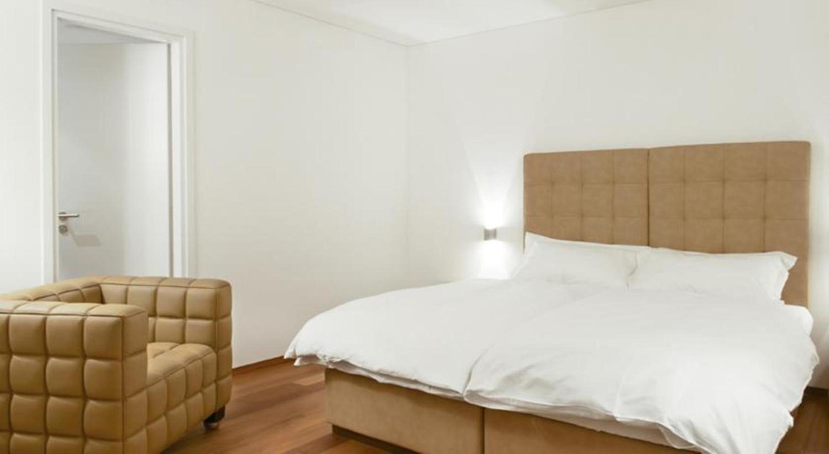 Deluxe Room - Photo 5