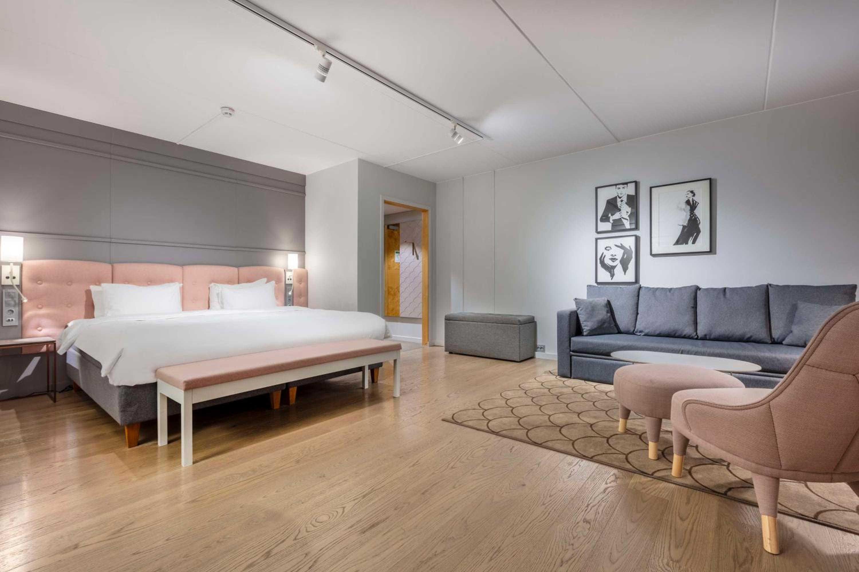 Junior Suite - Photo 1