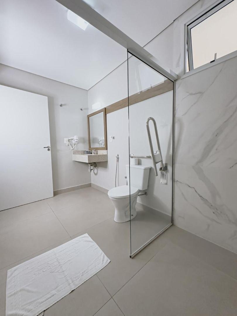 Quadruple Room - Disability Access photo 3