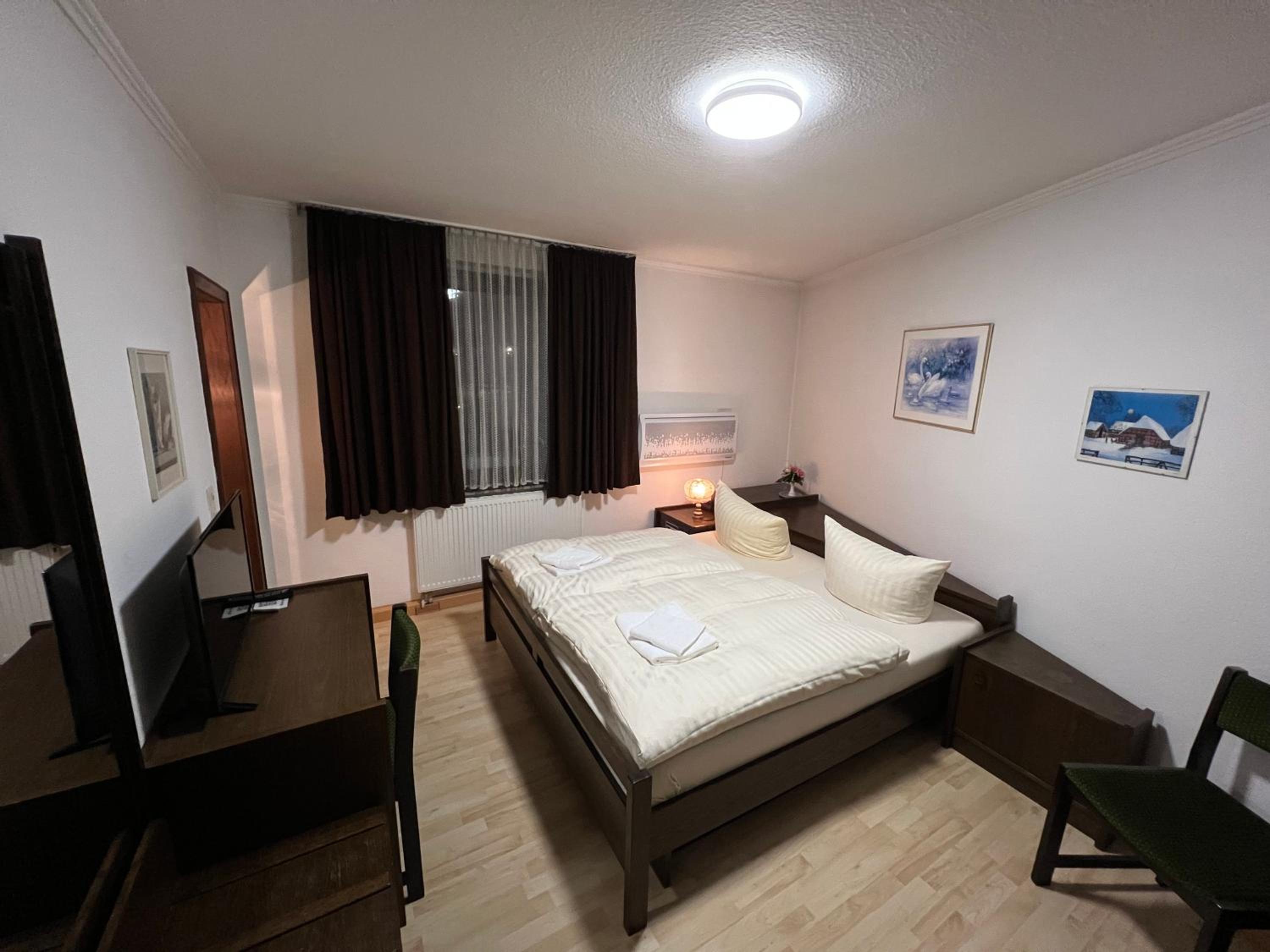 Double Room - Photo 15