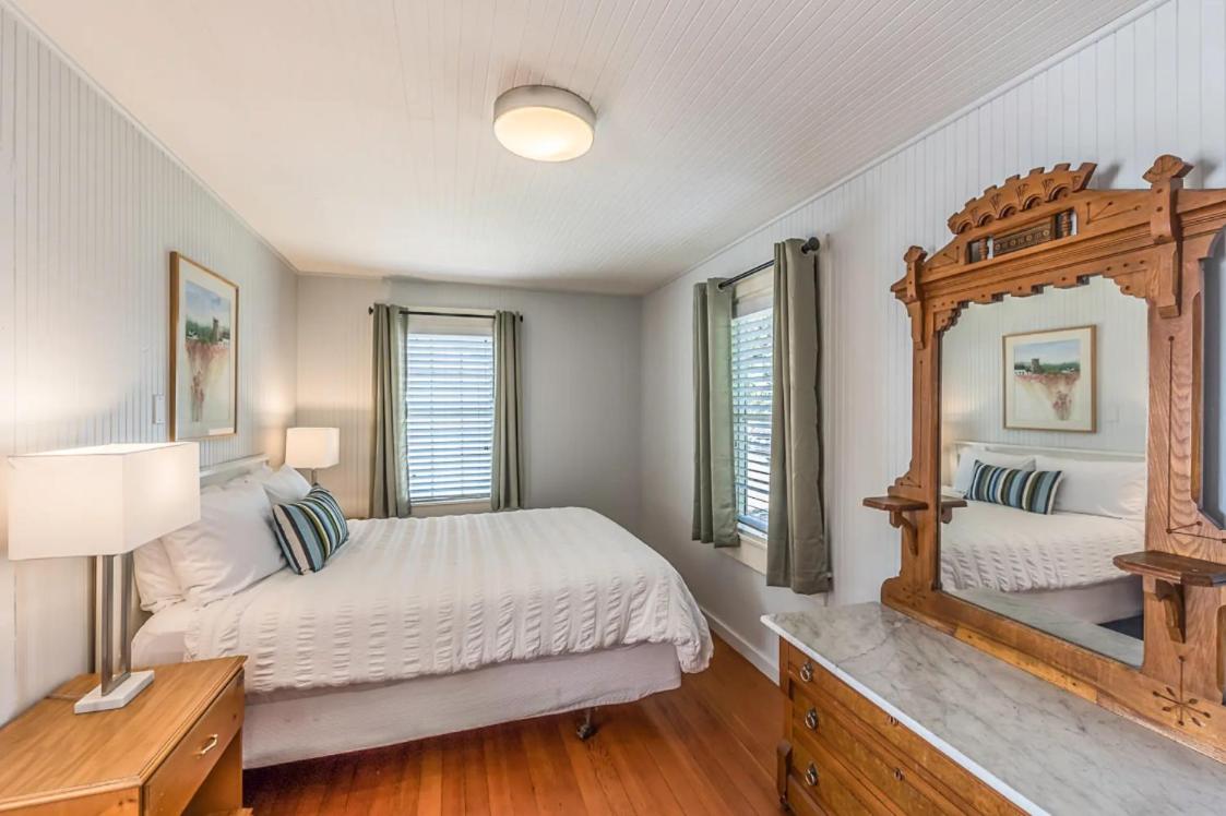 Deluxe Double Room with Balcony and Sea View photo 3