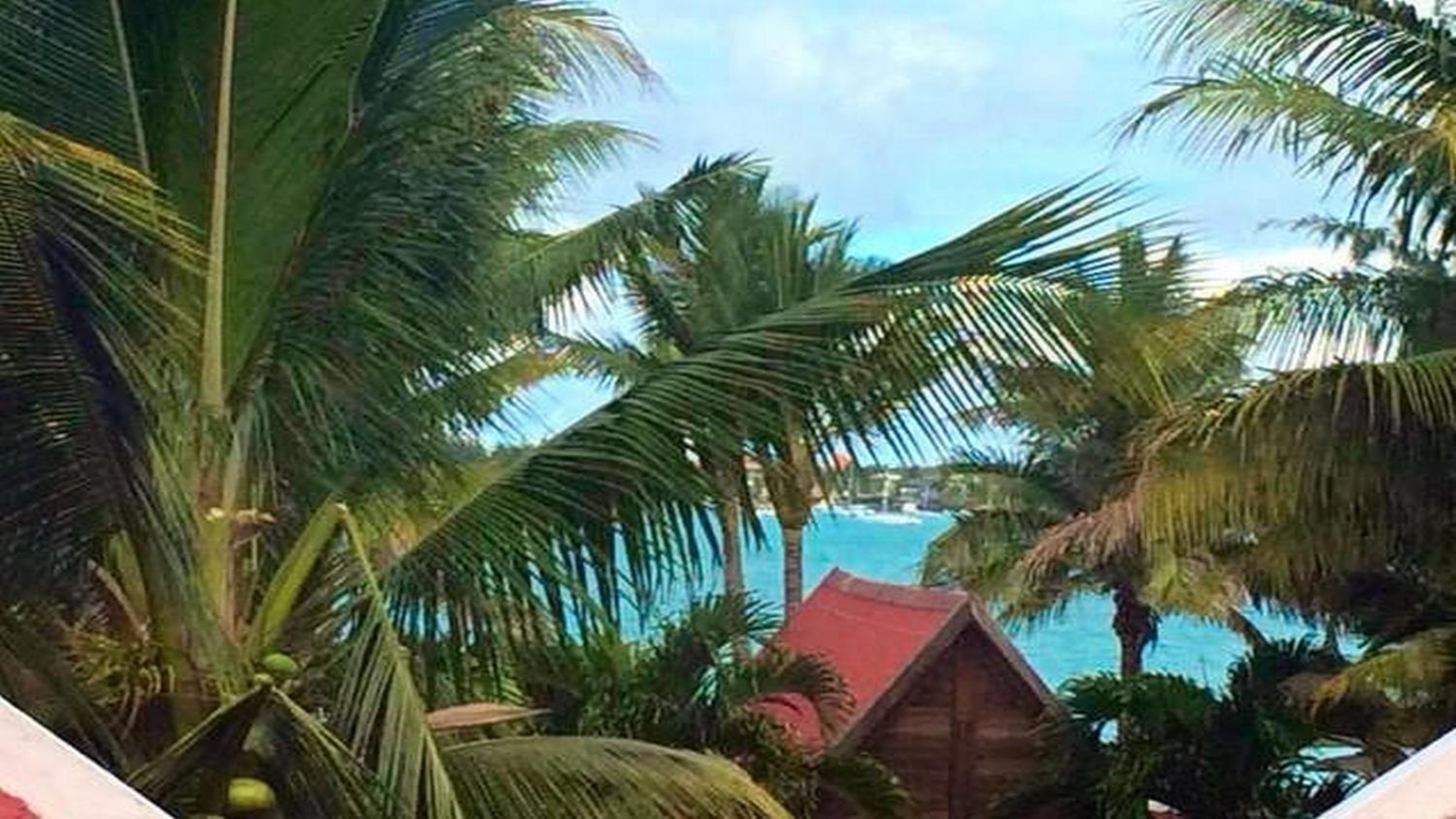 Double Room with Partial Sea View