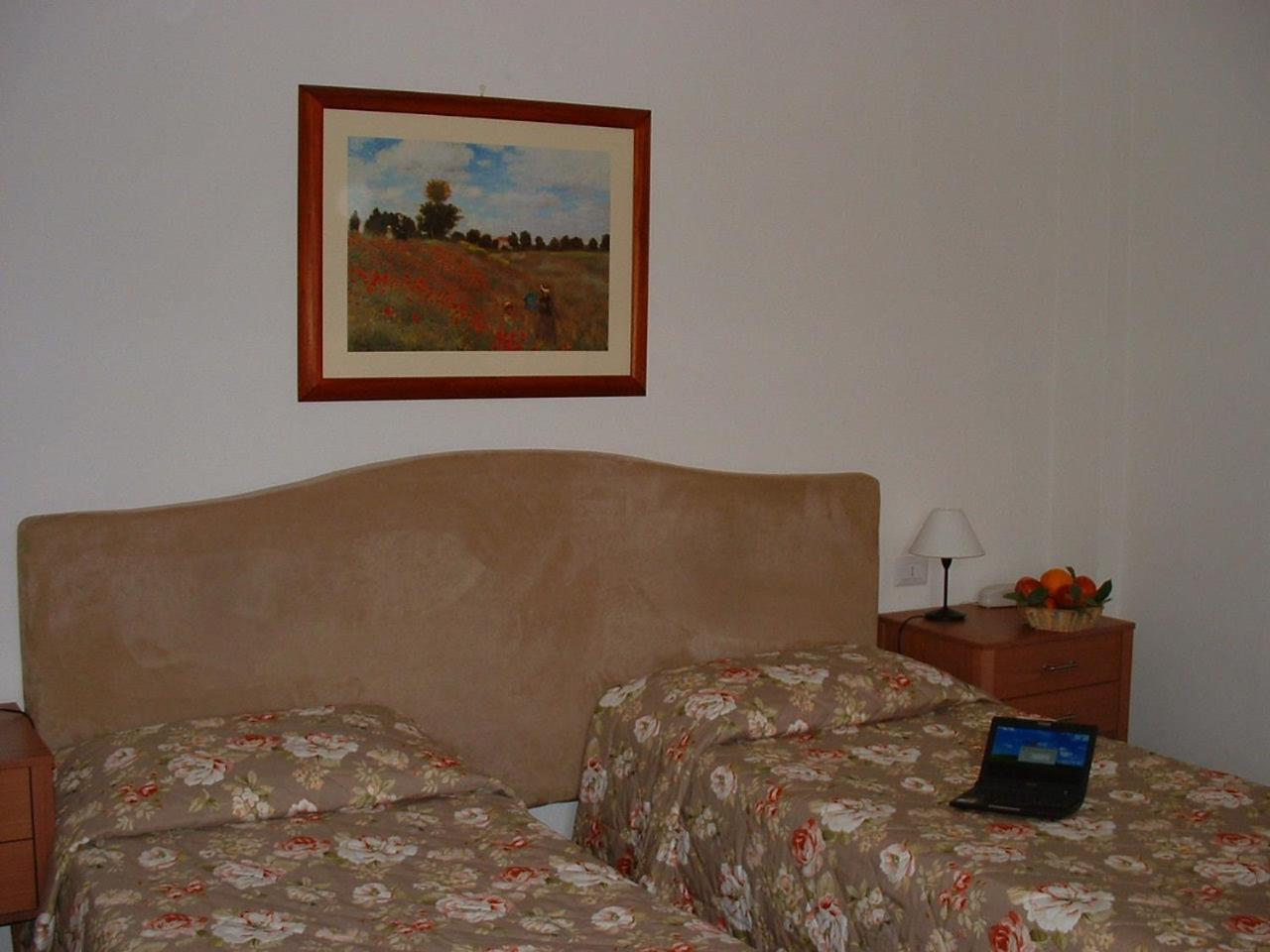 Double Room - Photo 4