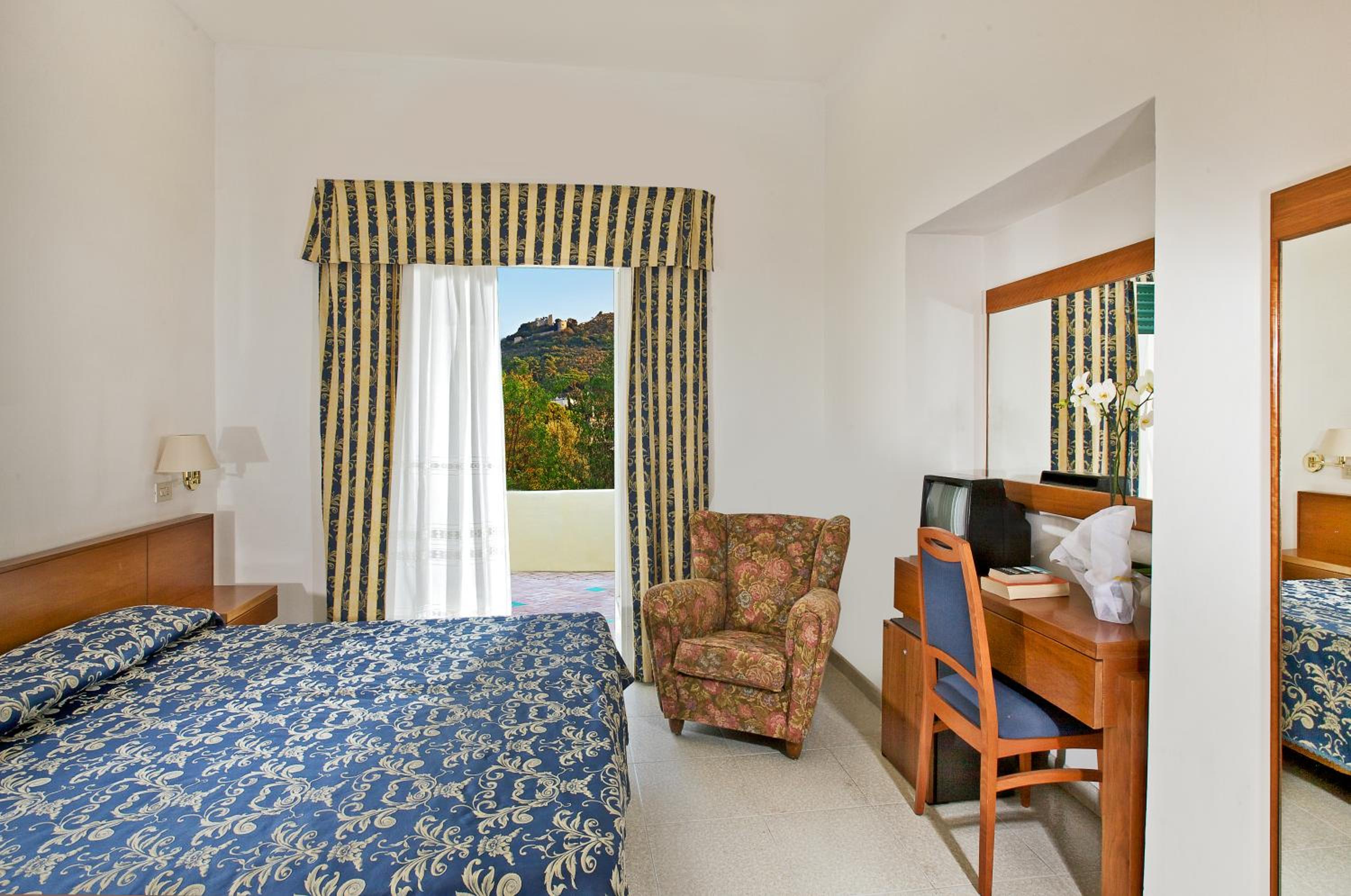 Standard Double Room photo 2
