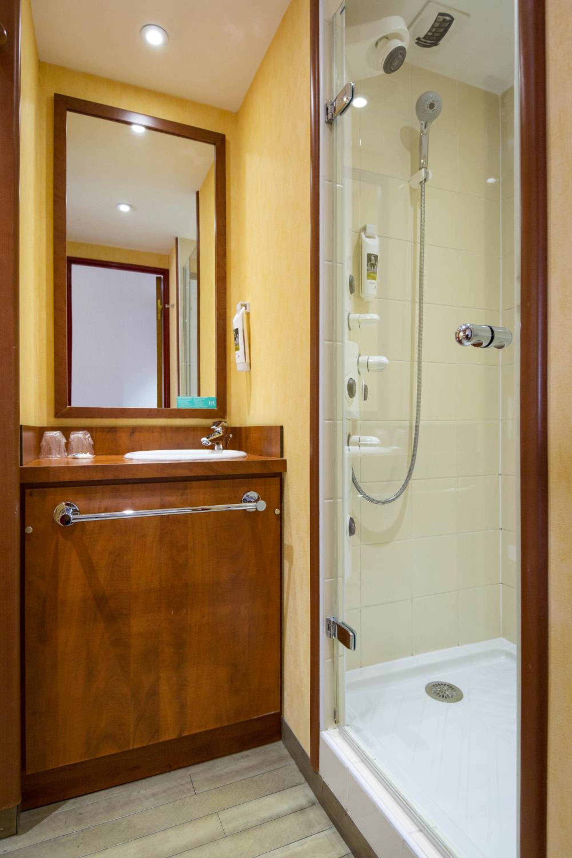 Classic Â Double Room - Photo 11