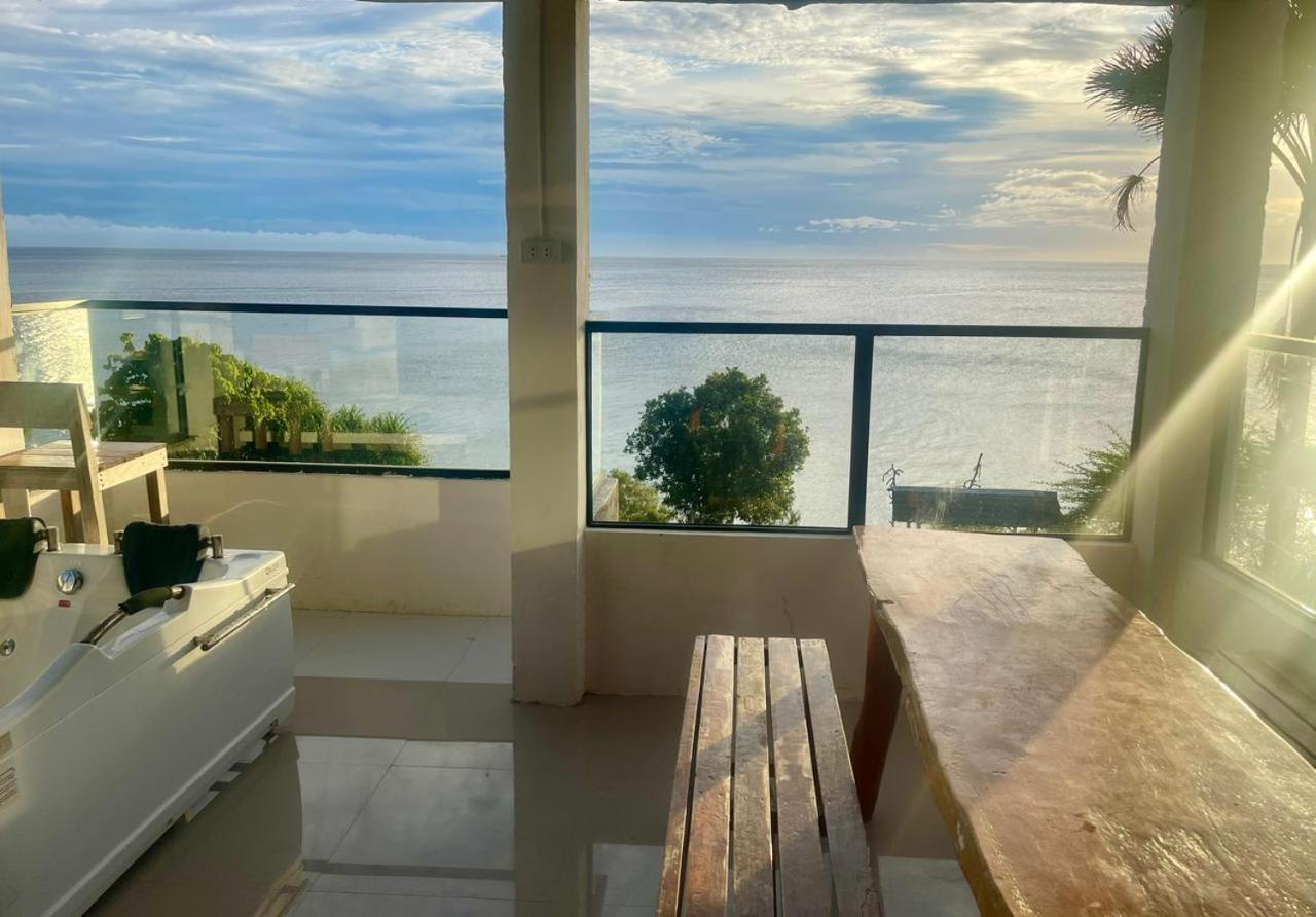 Junior Suite with Ocean View photo 1