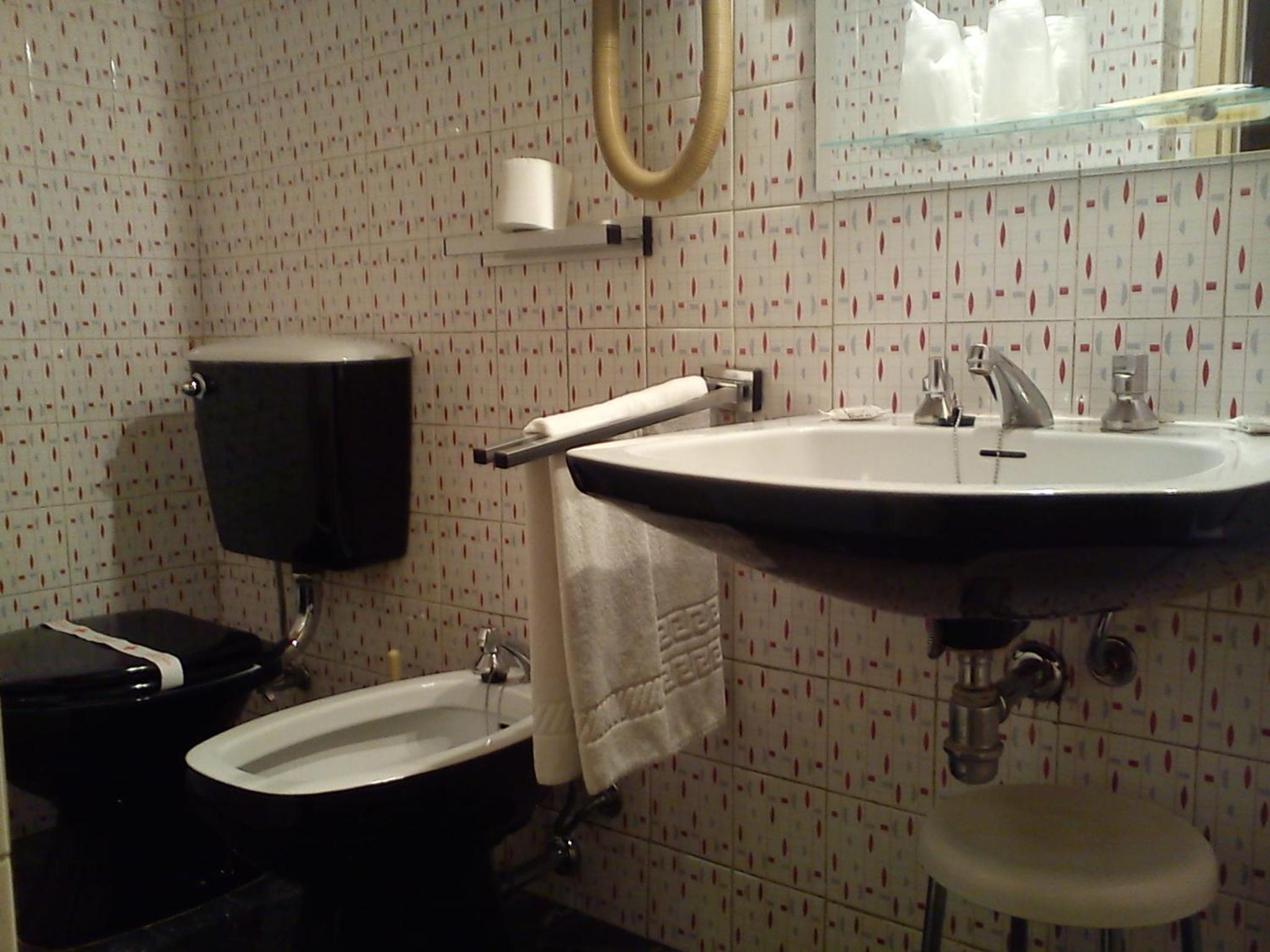 Triple Room - Photo 6
