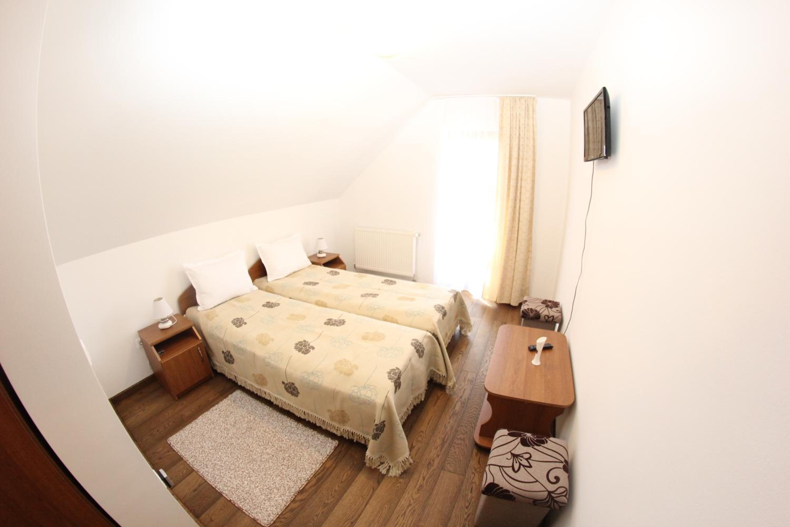 Superior Twin Room with Garden View photo 3