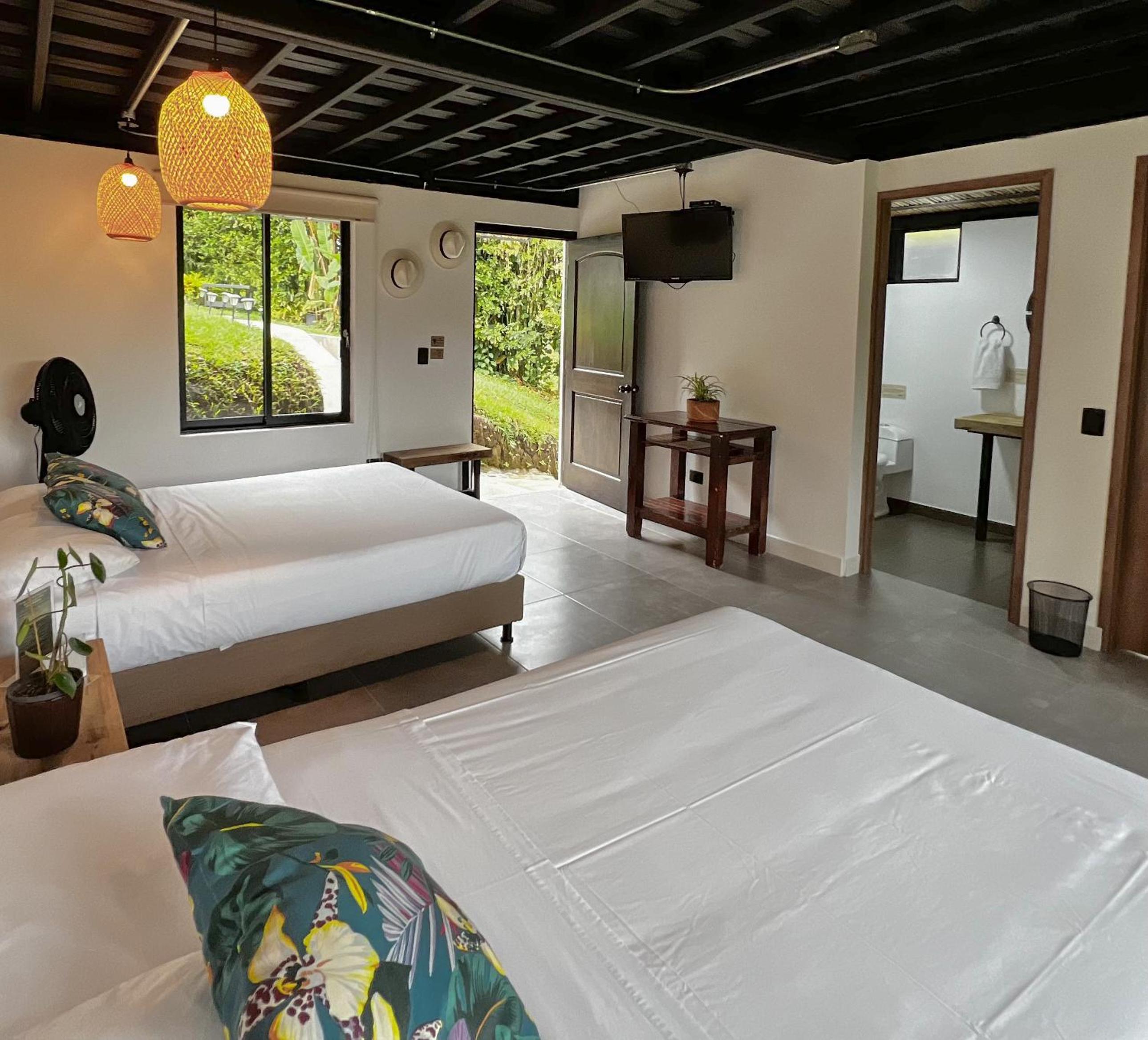 Double Room with Patio photo 2