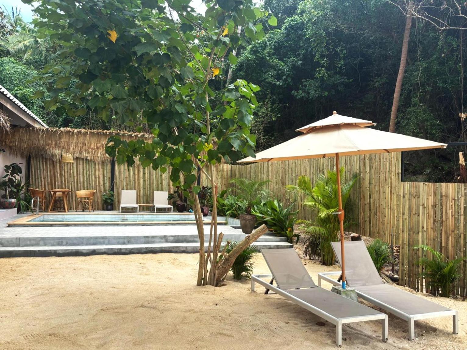 Villa with Private Pool - Photo 3