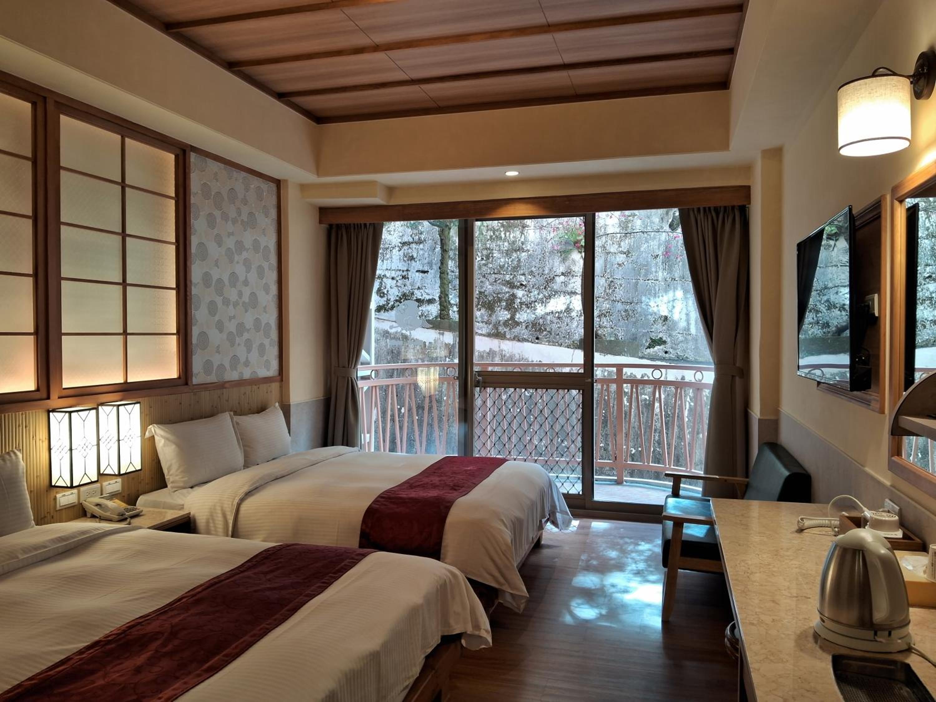 Standard Double or Twin Room - Photo 2