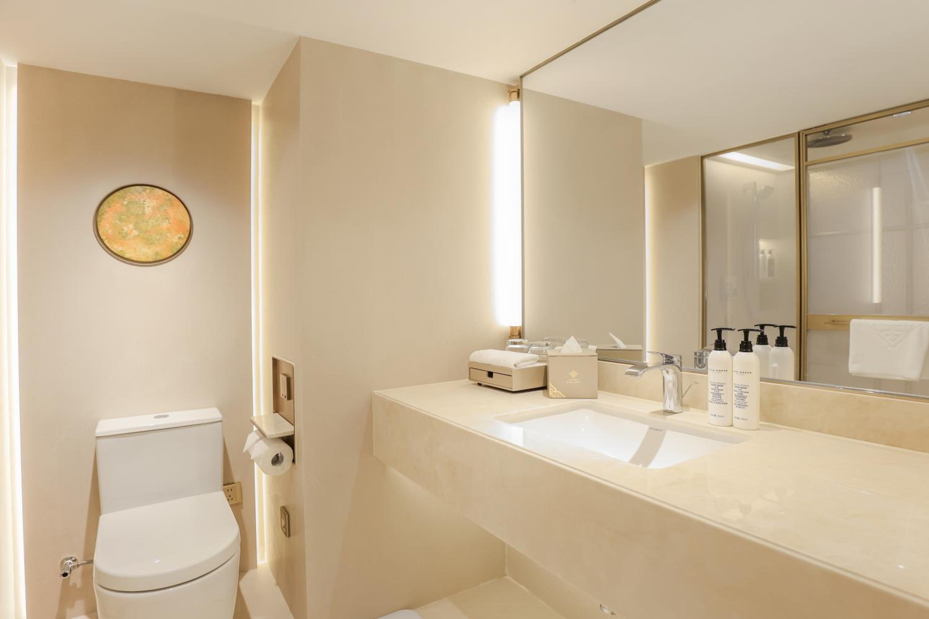 Jinling Tower Harmonious Charm Deluxe Twin Room(Upgraded)