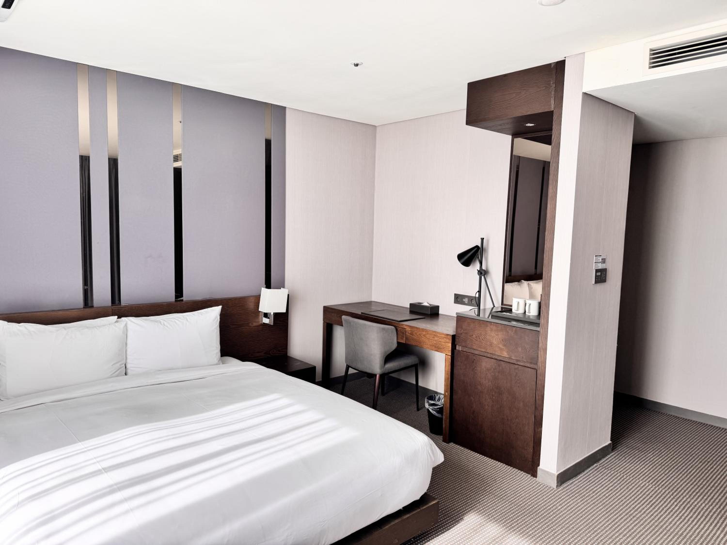 Premier Double Room - Photo 2