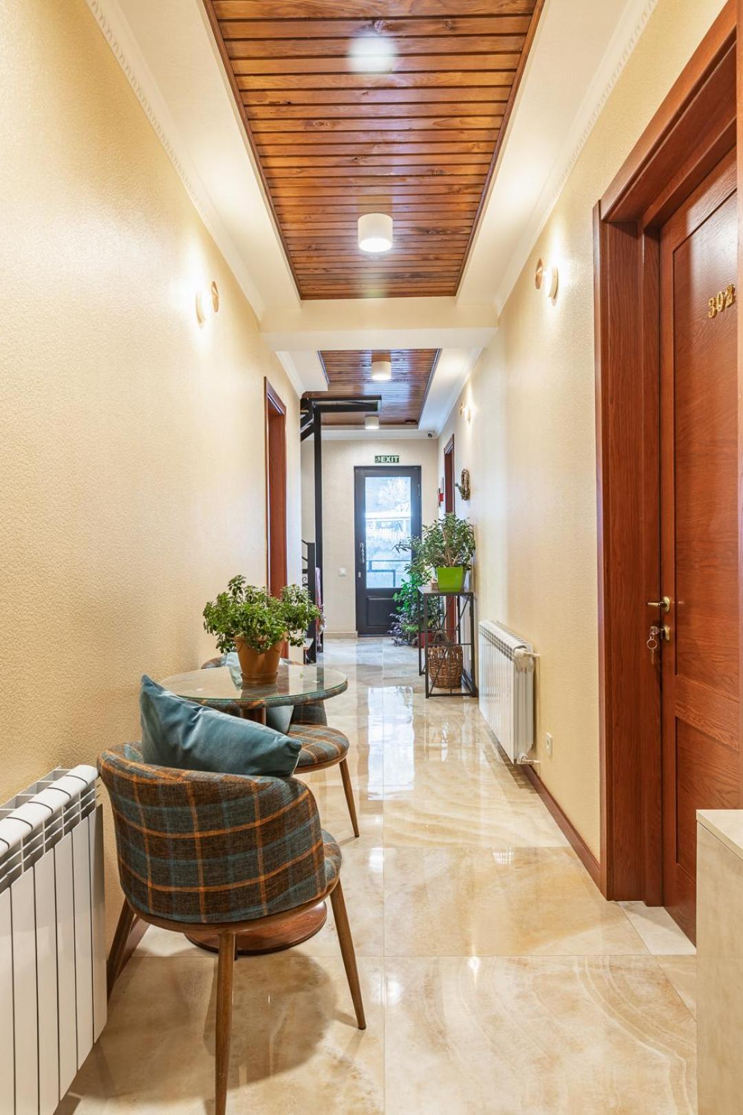 Superior Family Room