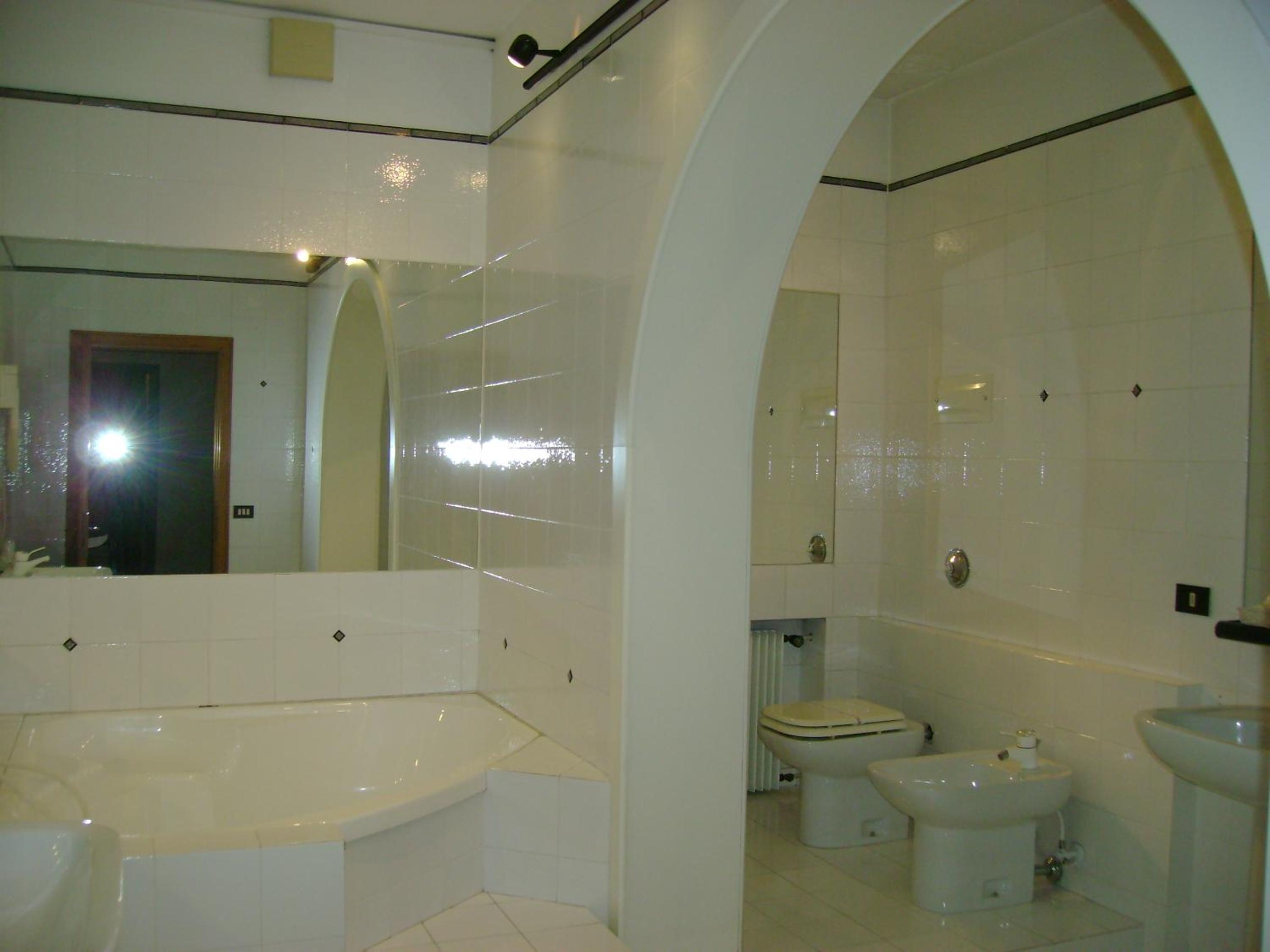 Double Room - Photo 5