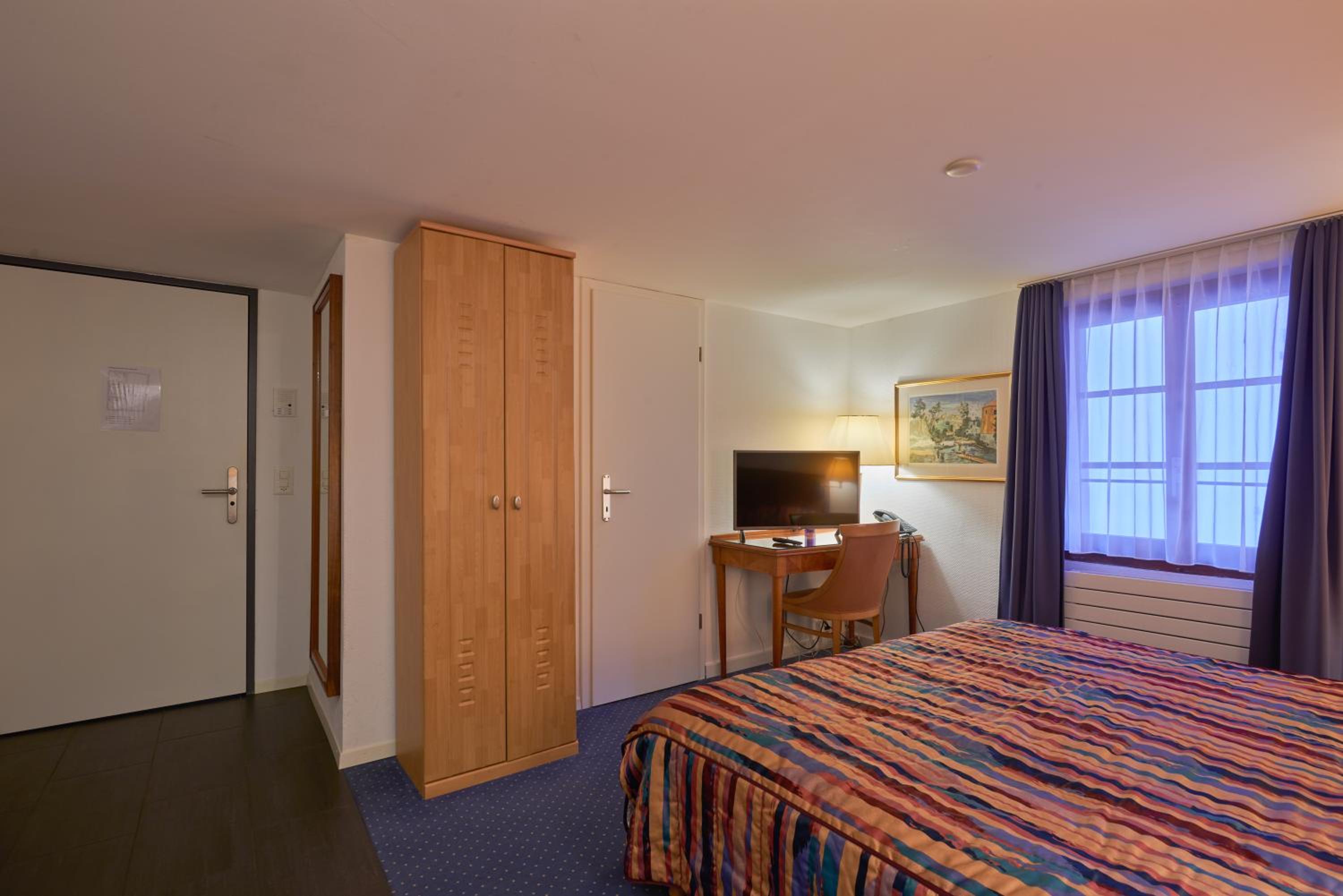 Superior Queen Room with Kitchenette photo 3