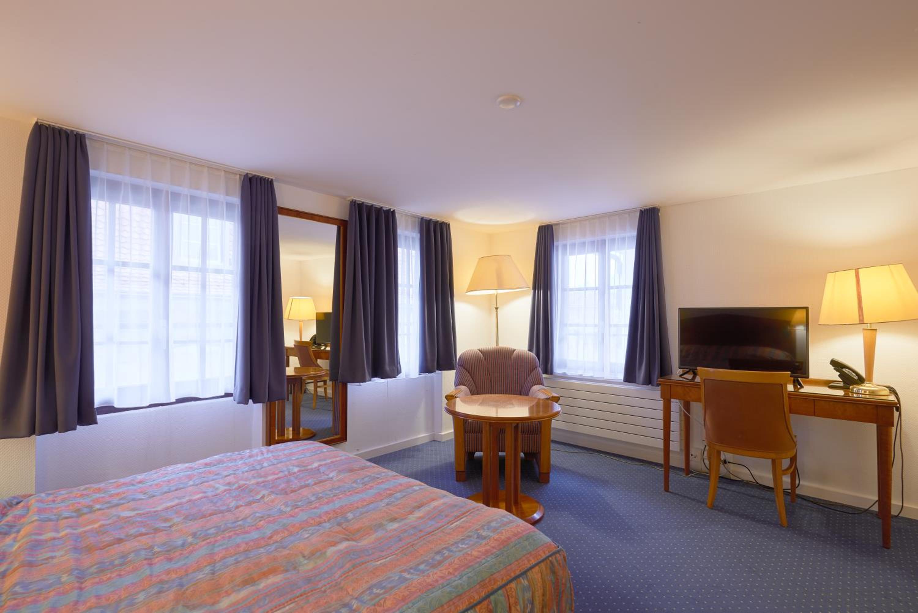Superior Queen Room with Kitchenette photo 2