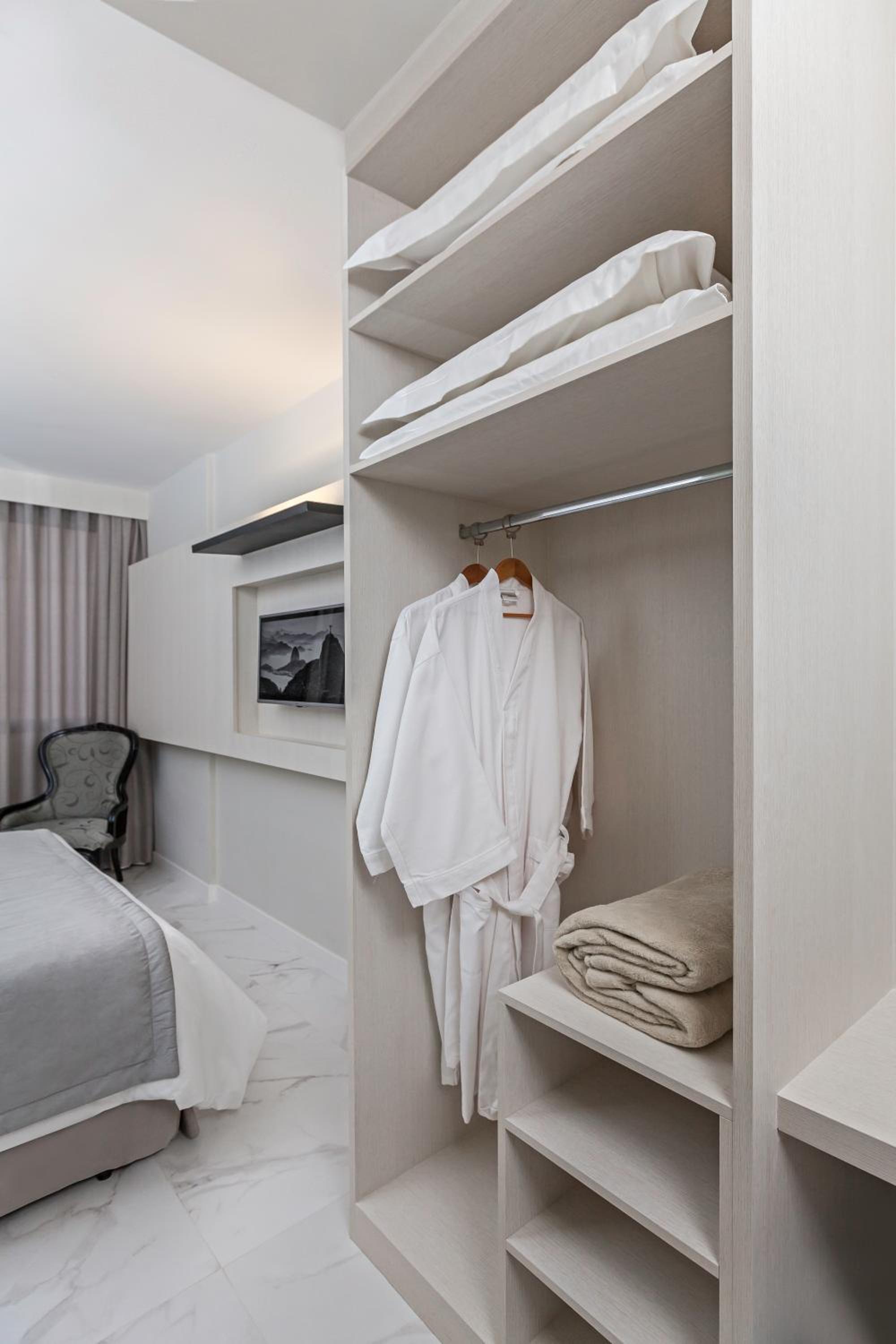 Superior King Room photo 3